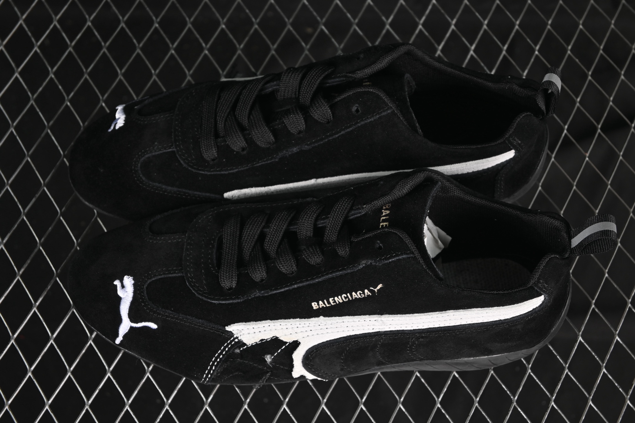 💰240纯原
The Open Product x Puma Speedcat 巴黎世家联名 极速赛车系列彪马低帮生活休闲鞋 406519-02
#注意!!! 注意!!! 此款商标处 线头原版预留 修剪不能退换
尺码:36 37 37.5 38 38.5 39 40 40.5 41 42 42.5 43 44 44.5 45 3.D4