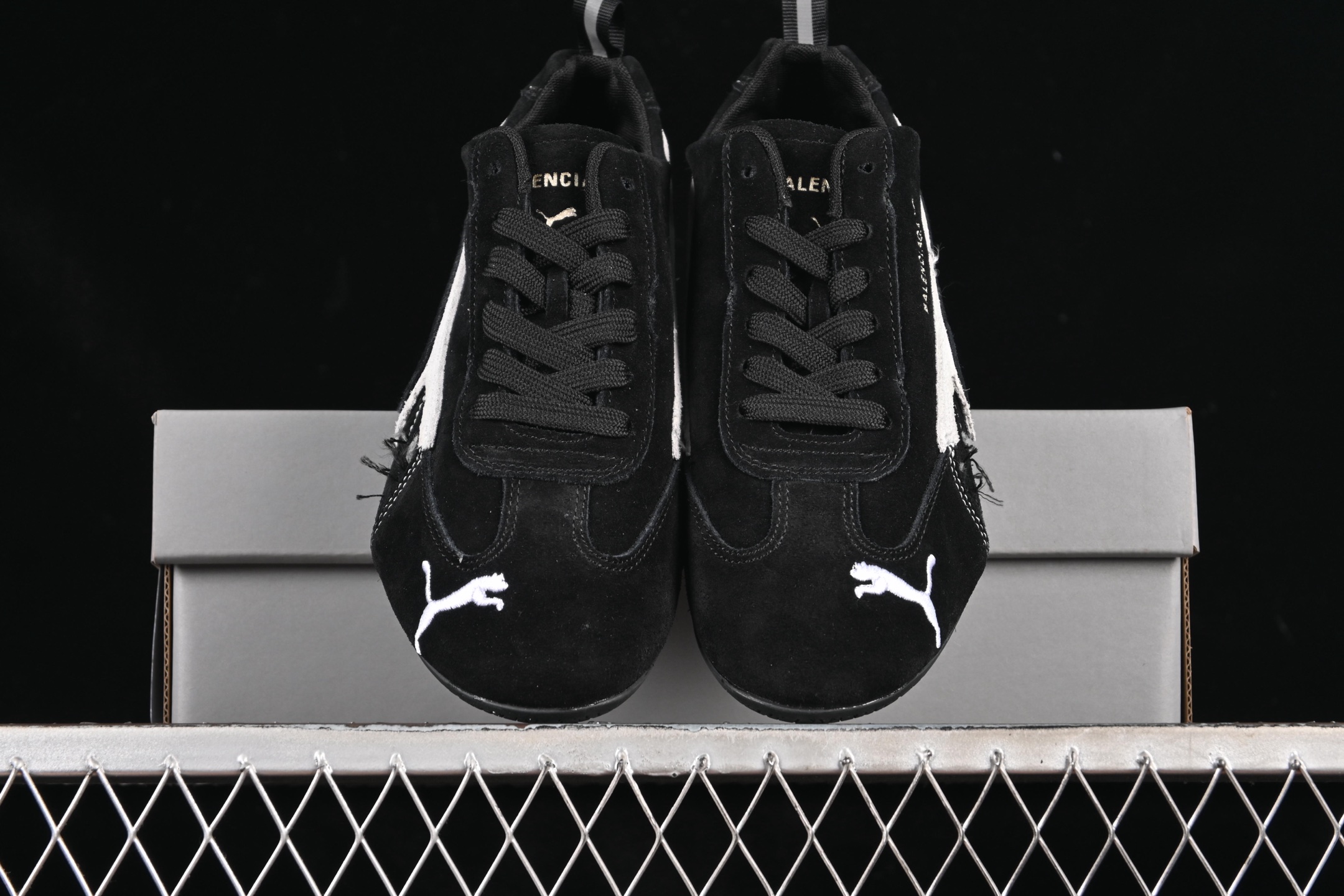 💰240纯原
The Open Product x Puma Speedcat 巴黎世家联名 极速赛车系列彪马低帮生活休闲鞋 406519-02
#注意!!! 注意!!! 此款商标处 线头原版预留 修剪不能退换
尺码:36 37 37.5 38 38.5 39 40 40.5 41 42 42.5 43 44 44.5 45 3.D4