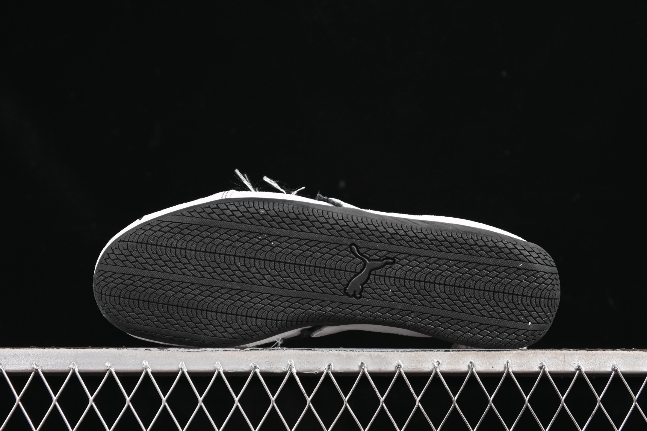 💰240纯原
The Open Product x Puma Speedcat 巴黎世家联名 极速赛车系列彪马低帮生活休闲鞋 406519-01
#注意!!! 注意!!! 此款商标处 线头原版预留 修剪不能退换
尺码:36 37 37.5 38 38.5 39 40 40.5 41 42 42.5 43 44 44.5 45 3.D4