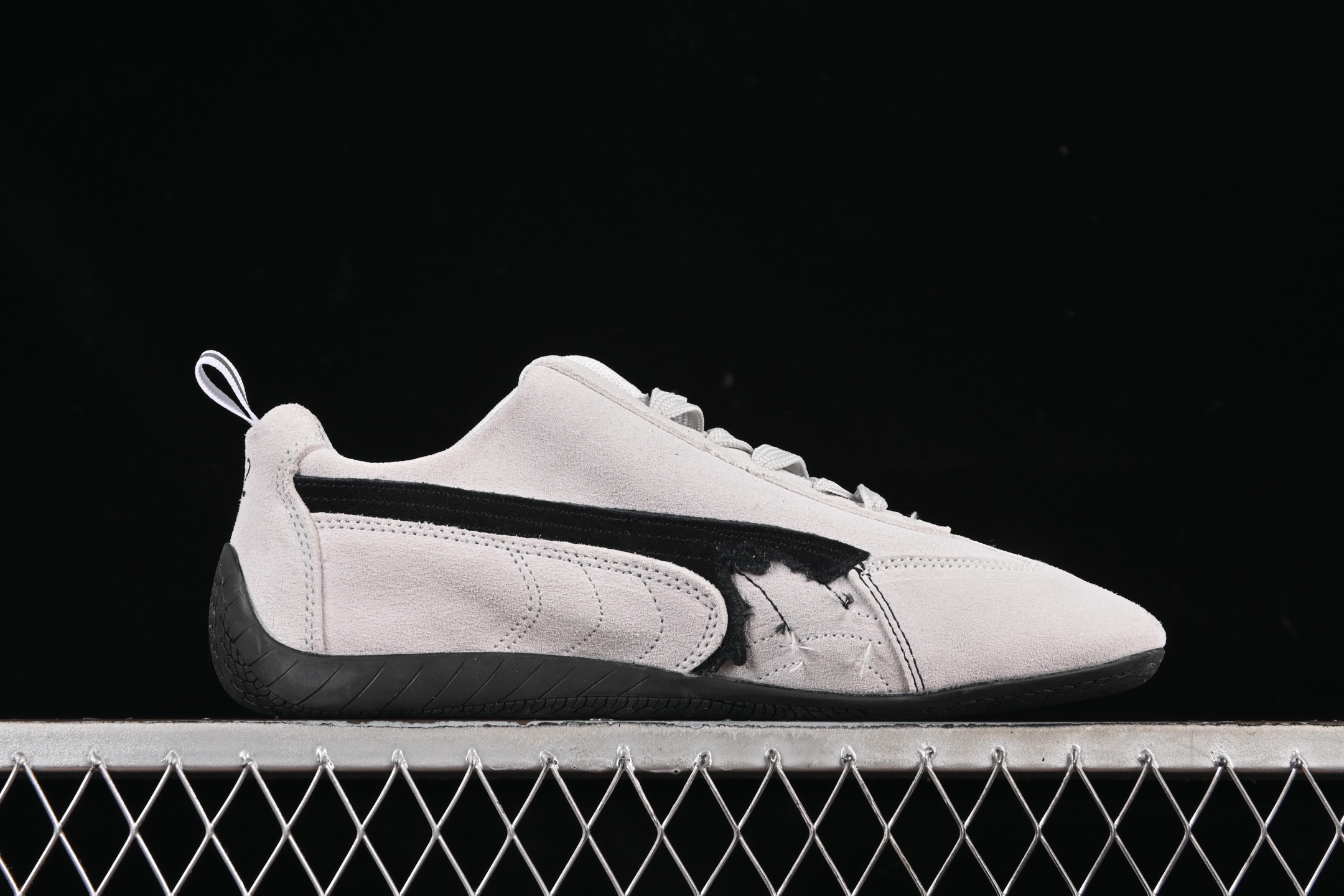 💰240纯原
The Open Product x Puma Speedcat 巴黎世家联名 极速赛车系列彪马低帮生活休闲鞋 406519-01
#注意!!! 注意!!! 此款商标处 线头原版预留 修剪不能退换
尺码:36 37 37.5 38 38.5 39 40 40.5 41 42 42.5 43 44 44.5 45 3.D4