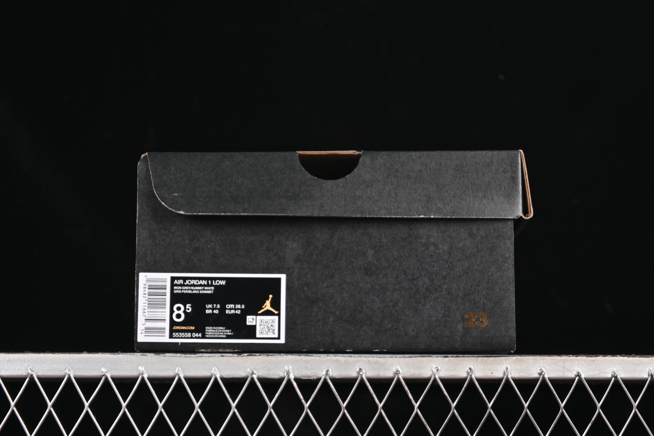 💰240纯原💰280顶级
Air Jordan 1 Low AJ1 乔1白灰配色 低帮文化休闲板鞋 553558-044
#市售最高品质 原鞋开发 大厂代工流水线打造 公司货既视感 细节随意对比
尺码：40 40.5 41 42 42.5 43 44 44.5 45 46 H8D4