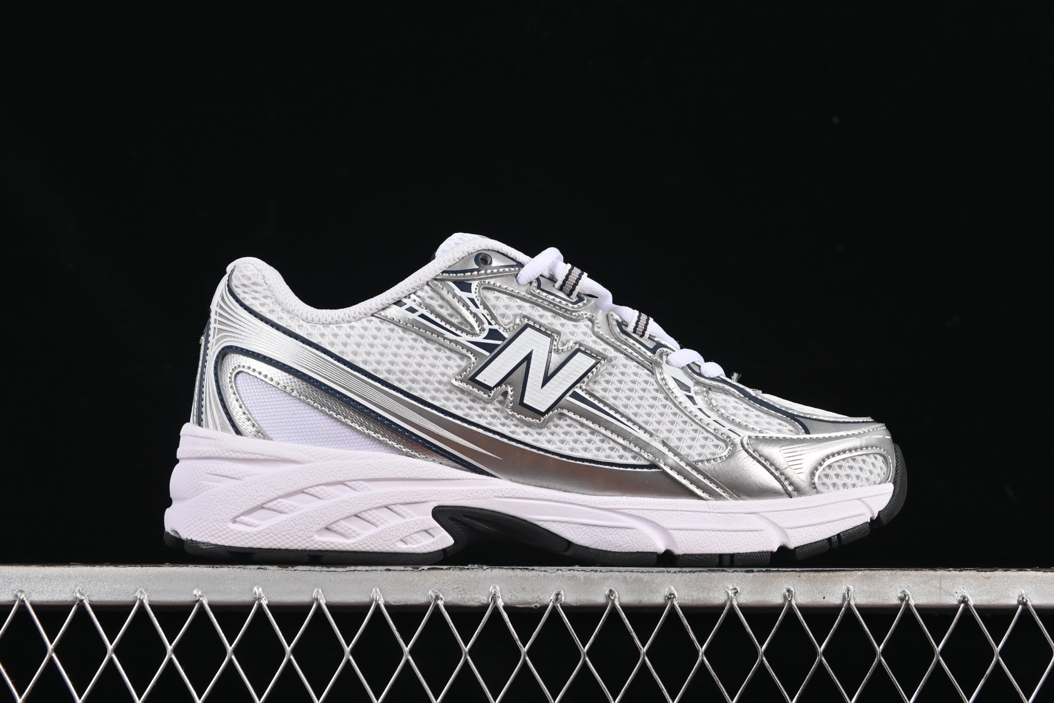💰180纯原
 New Balance 740系列复古老爹风休闲运动慢跑鞋 U740WN2
尺码：36 37 37.5 38 38.5 39 40 40.5 41 42 42.5 43 44 44.5 45 F.C3