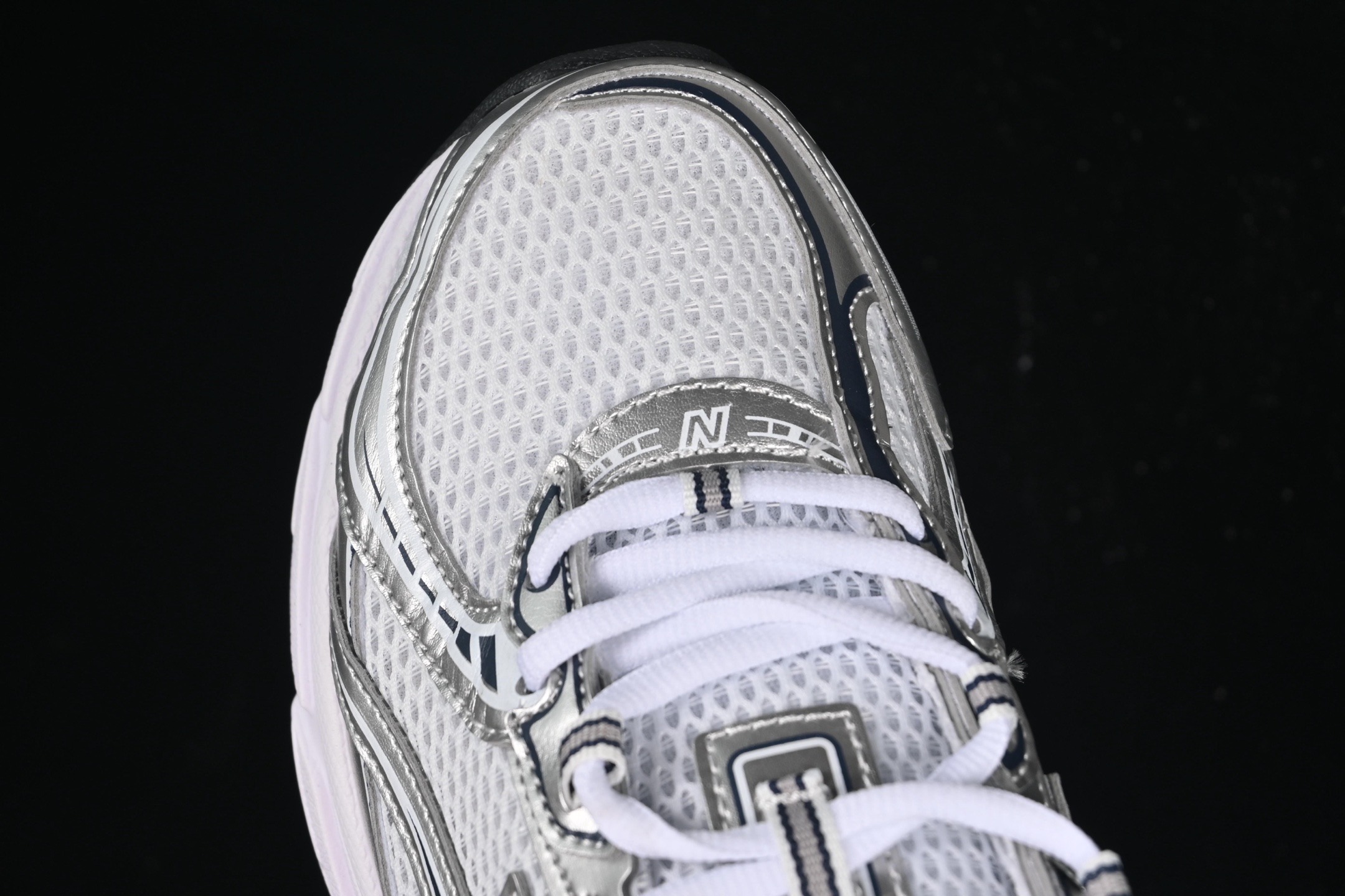 💰180纯原
 New Balance 740系列复古老爹风休闲运动慢跑鞋 U740WN2
尺码：36 37 37.5 38 38.5 39 40 40.5 41 42 42.5 43 44 44.5 45 F.C3