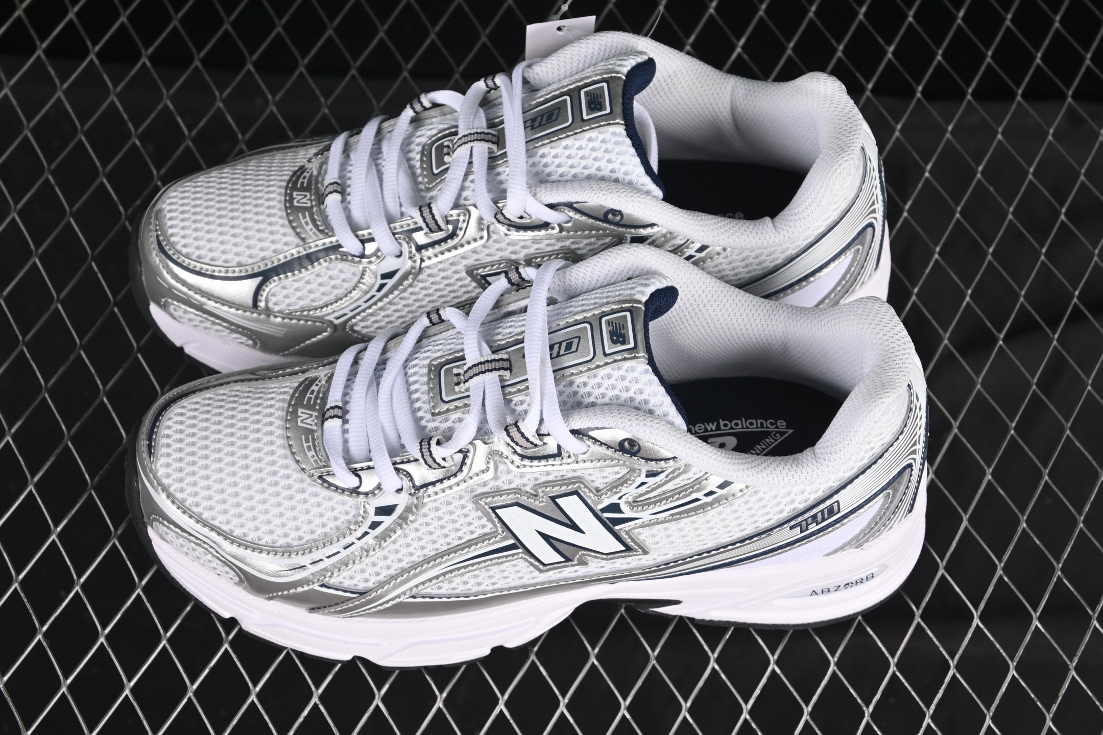 💰180纯原
 New Balance 740系列复古老爹风休闲运动慢跑鞋 U740WN2
尺码：36 37 37.5 38 38.5 39 40 40.5 41 42 42.5 43 44 44.5 45 F.C3