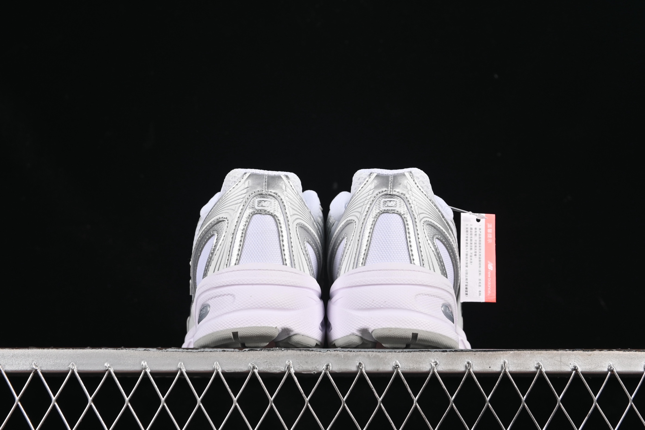 💰180纯原
 New Balance 740系列复古老爹风休闲运动慢跑鞋 U740WM2
尺码：36 37 37.5 38 38.5 39 40 40.5 41 42 42.5 43 44 44.5 45 F.C3