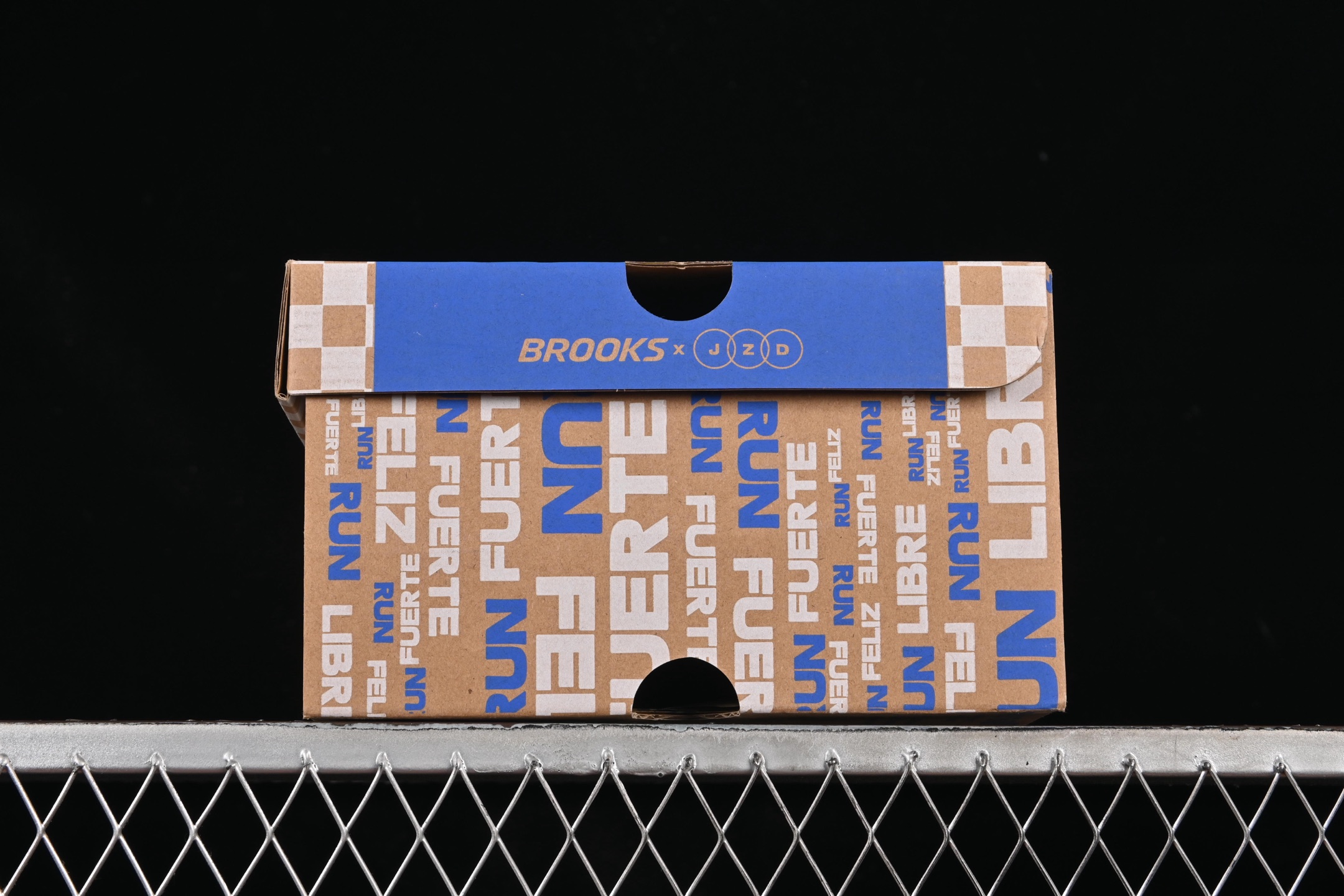 💰240纯原
Brooks Glycerin 22 布鲁克斯 缓震马拉松氮气慢跑鞋 1104451D185
尺码：36 36.5 37 38 38.5 39 40 40.5 41 42 42.5 43 44 44.5 45 46 G.D4