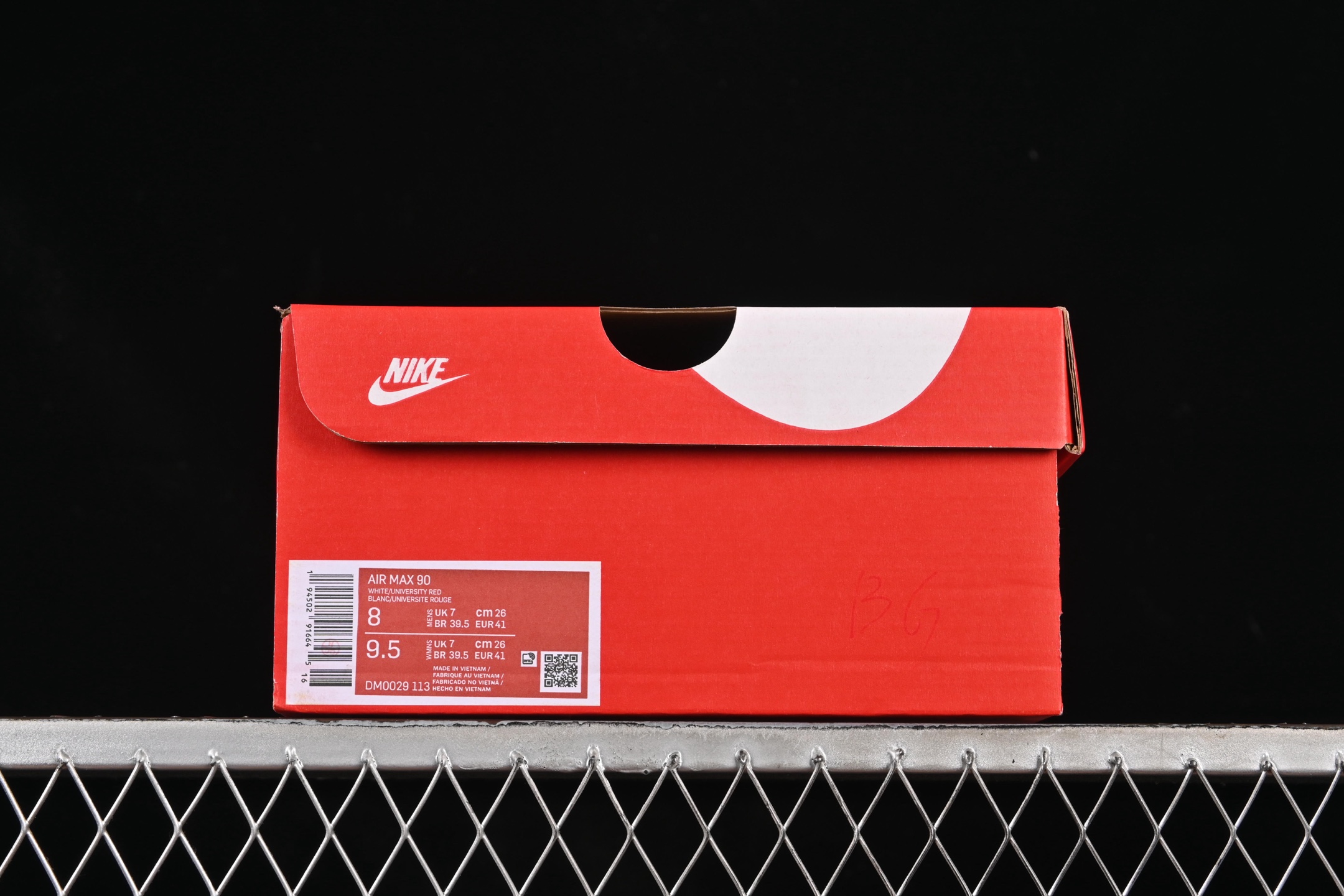 💰220纯原
 Nike Air Max 90 耐克复古气垫跑鞋 DM0029-113
尺码：36 36.5 37.5 38 38.5 39 40 40.5 41 42 42.5 43 44 44.5 45 46 B.C3