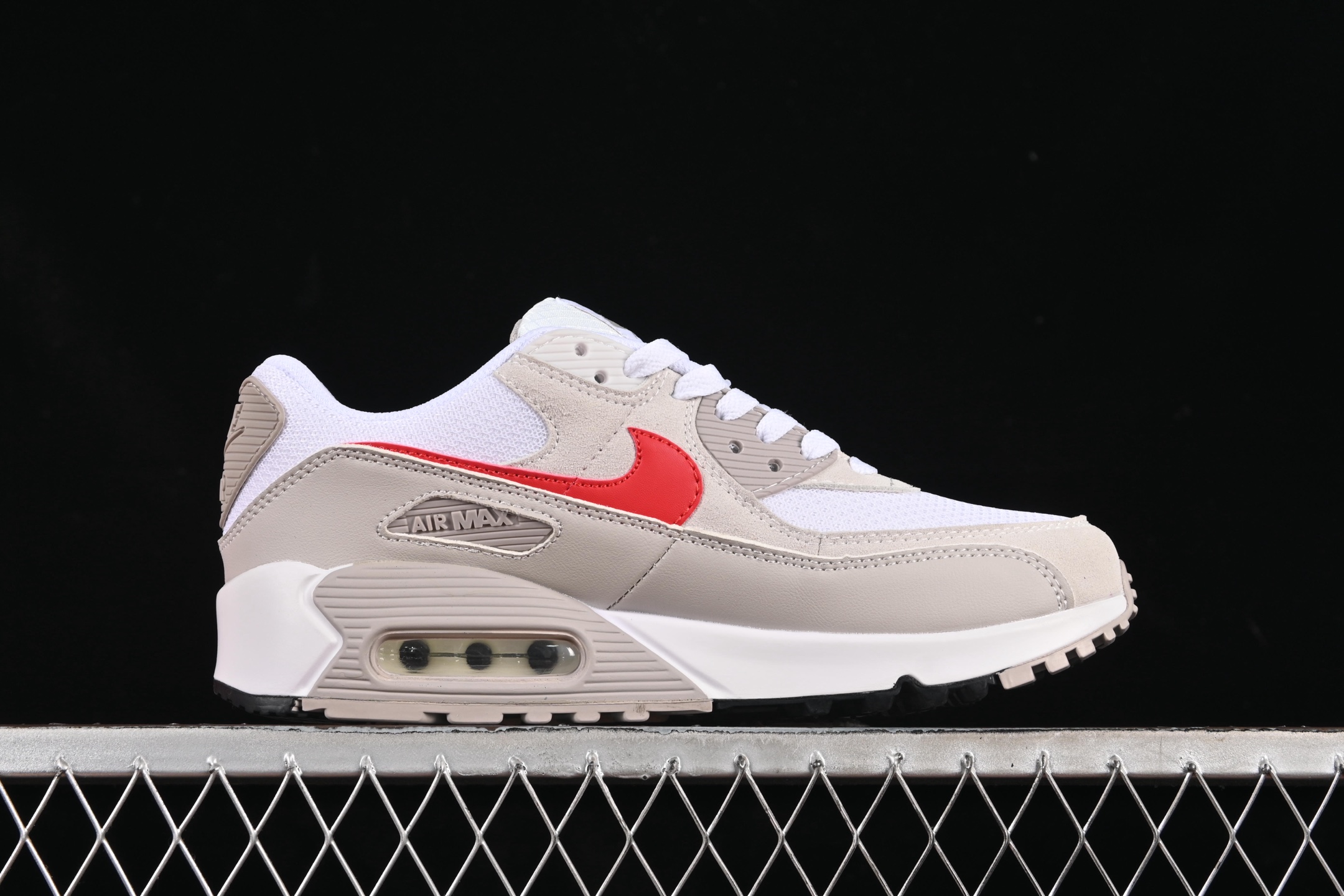 💰220纯原
 Nike Air Max 90 耐克复古气垫跑鞋 DM0029-113
尺码：36 36.5 37.5 38 38.5 39 40 40.5 41 42 42.5 43 44 44.5 45 46 B.C3