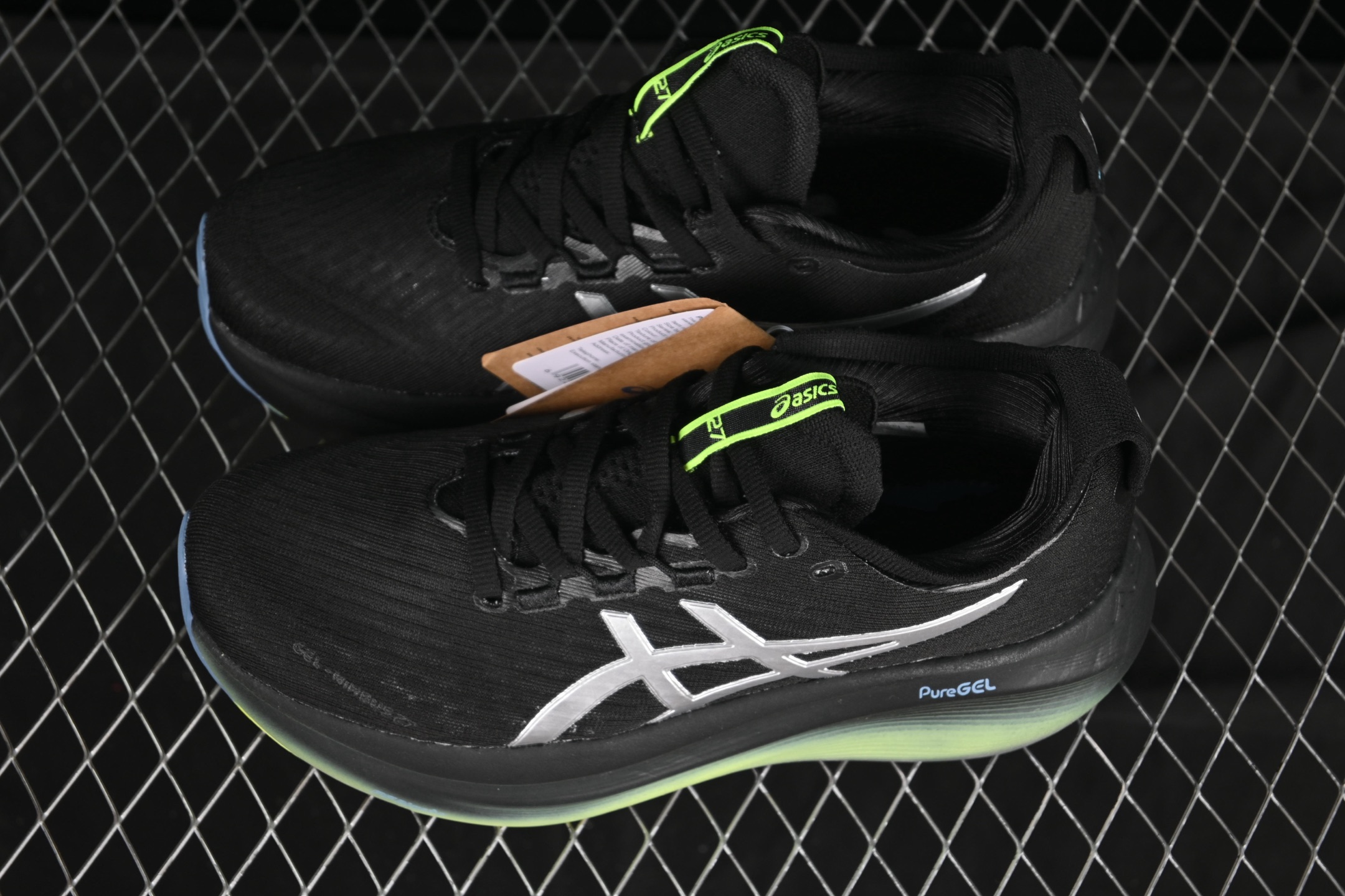 💰240纯原
Asics Gel-Nimbus 27 亚瑟士复古透气休闲鞋缓震男子耐磨跑步鞋 1011C030-001
尺码：36 37 37.5 38 39 39.5 40 40.5 41.5 42 42.5 43.5 44 45 B.D4