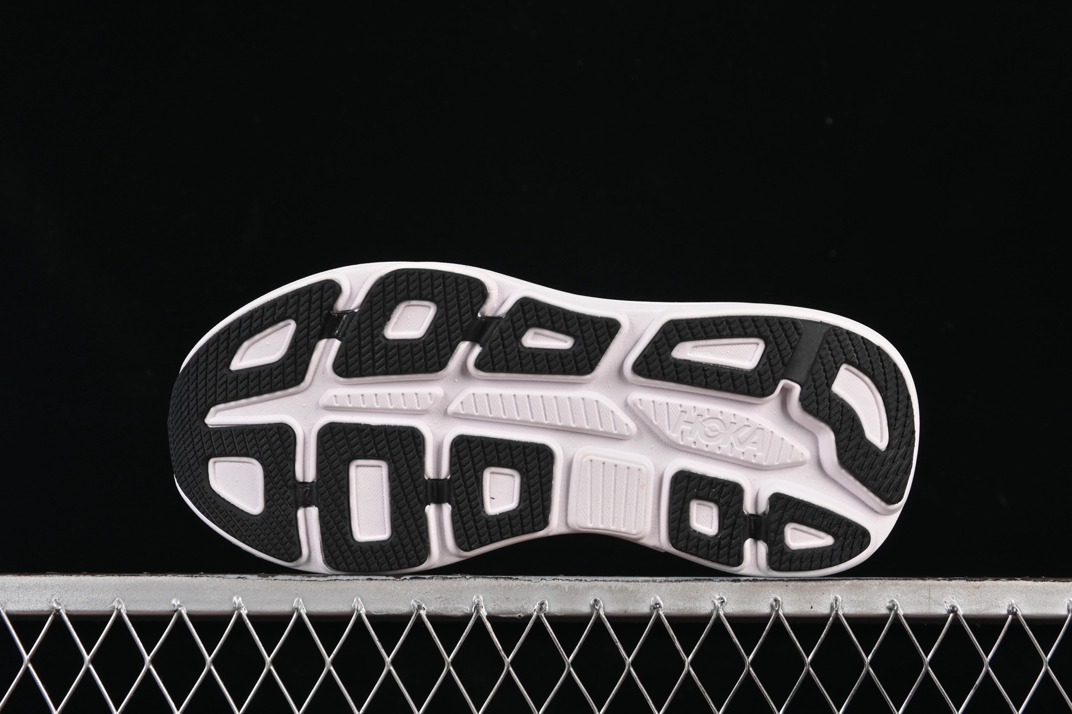 💰220纯原
HOKA ONE ONE Bondi 9 机能缓震跑鞋 1162011 WBLC
#鞋面部分采用工程网眼面料,可以确保必要的透气性能。使用了全新的莱卡橡筋,这大大提升了鞋面的硬度,由此增加鞋面的支撑性能。后掌33mm、前掌29mm的超厚Soft EVA中底,比传统的EVA材料还要柔软30%
尺码:36 36.5 37.5 38 39 40 40.5 41 42 42.5 43 44 44.5 45 G.D4