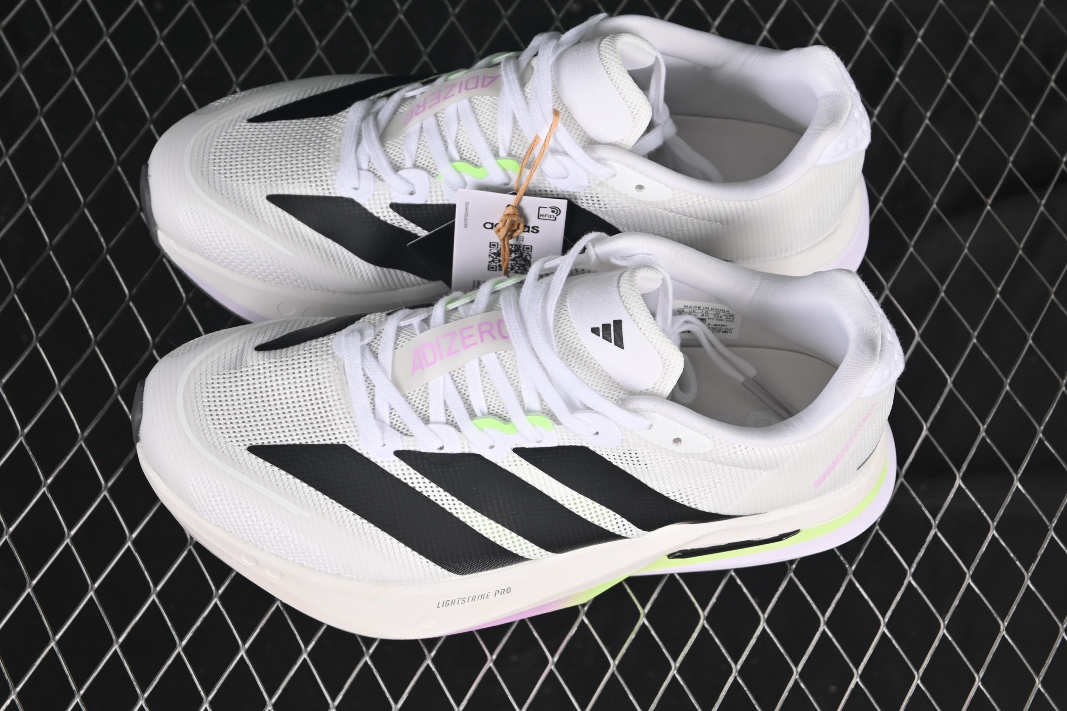 💰240纯原
Adidas Adizero Boston 13 JS4951 阿迪透气低帮跑步鞋
尺码：36 36.5 37 38 38.5 39 40 40.5 41 42 42.5 43 44 44.5 45 G.C3
