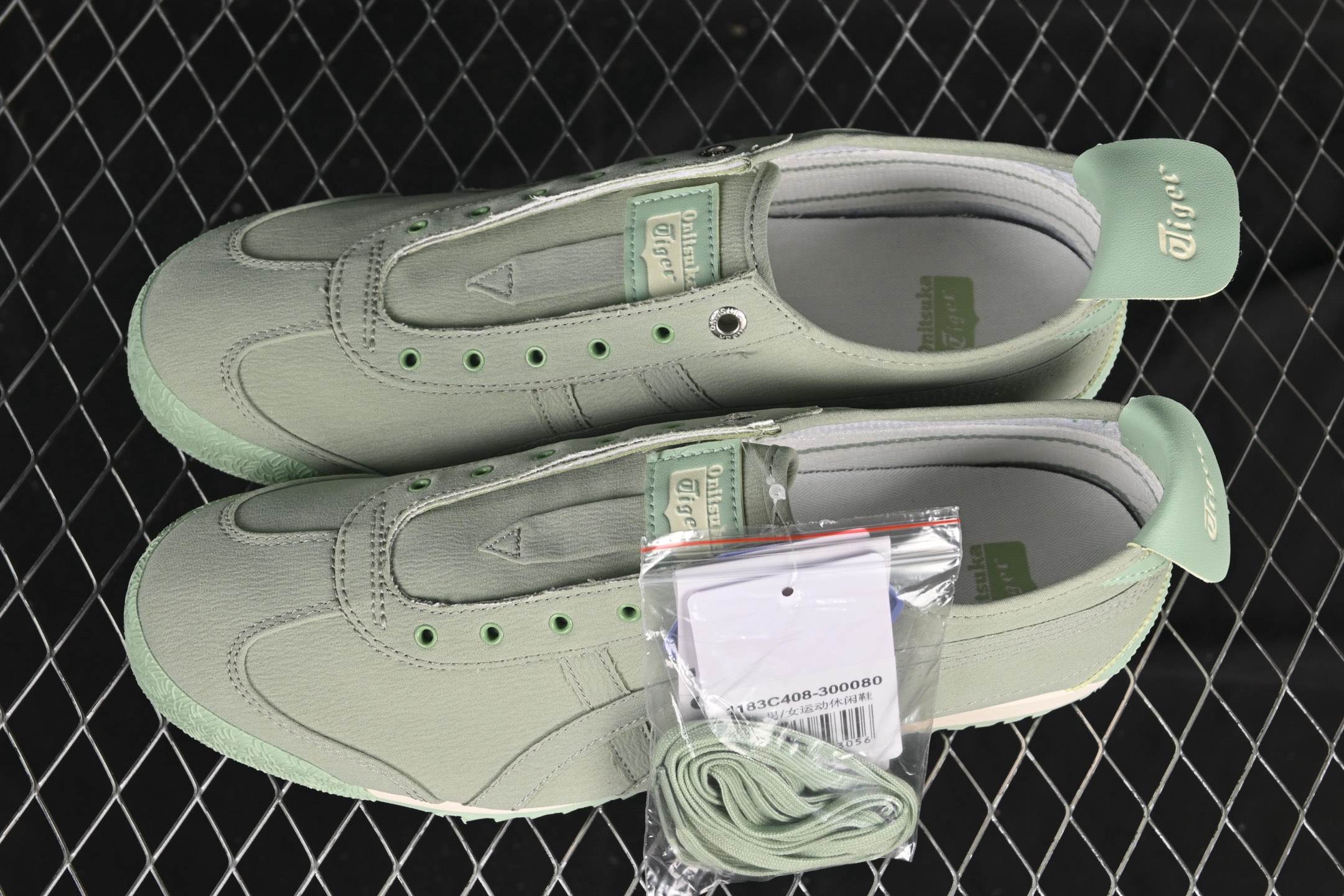 💰160公司级💰190纯原
OnitsukaTiger/鬼塚虎 Mexico 66 SD 低帮休闲跑步鞋 1183C408-300
尺码:36 37 37.5 38 39 39.5 40 40.5 41.5 42 42.5 43.5 44 45 B.D4
