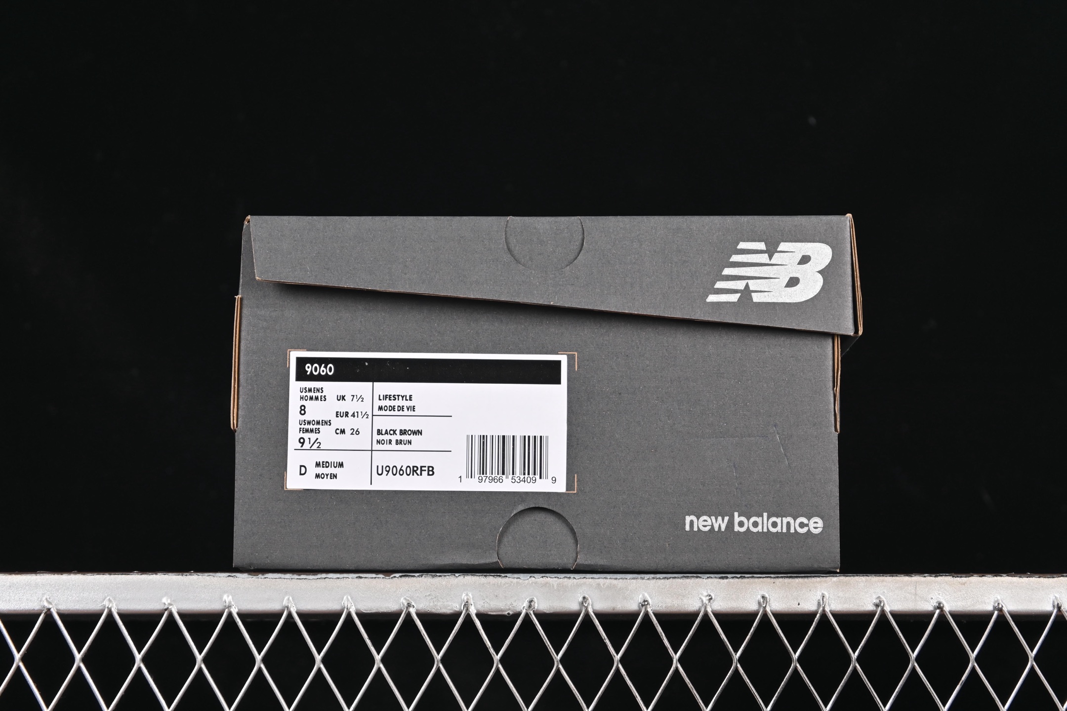 💰190纯原
 New Balance NB9060 复古休闲运动慢跑鞋 U9060RFB
#最强性价版 采用大面积网眼以及麂皮材质覆盖鞋身，还原经典气质。搭载ABZORB避震科技，由泡沫聚酯制成，上脚可以有效减少由鞋底反弹对身体及双腿的冲击力
尺码：36 37 37.5 38 38.5 39 40 40.5 41 42 42.5 43 44 44.5 45 46.5 F.C3