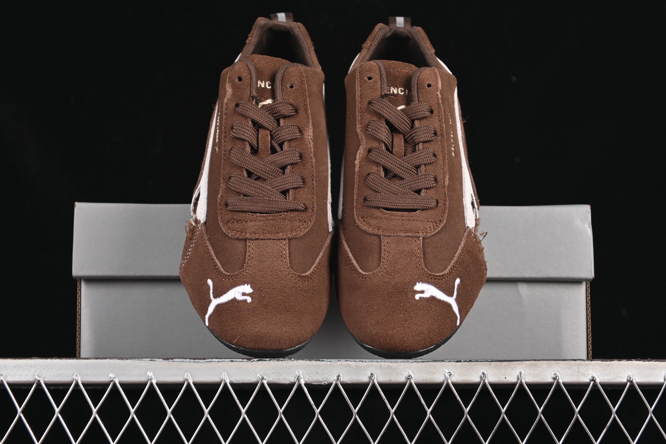 💰240纯原
The Open Product x Puma Speedcat 巴黎世家联名 极速赛车系列彪马低帮生活休闲鞋 406519-05
#注意!!! 注意!!! 此款商标处 线头原版预留 修剪不能退换
尺码:36 37 37.5 38 38.5 39 40 40.5 41 42 42.5 43 44 44.5 45 3.D4
