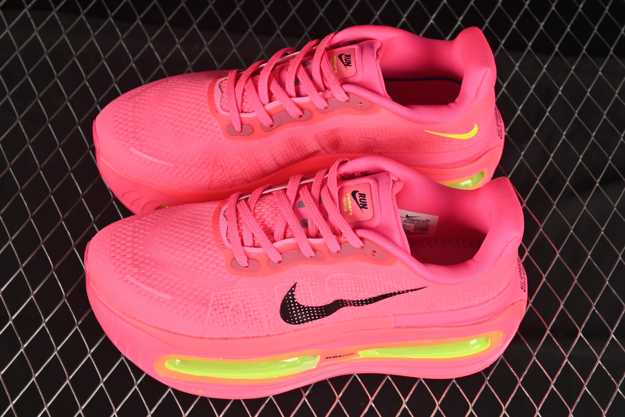 💰260纯原
 Nike Air Zoom Premium 耐克网面厚底气垫跑鞋 FN8453-013
尺码：36 37.5 38 39 40 X.D4