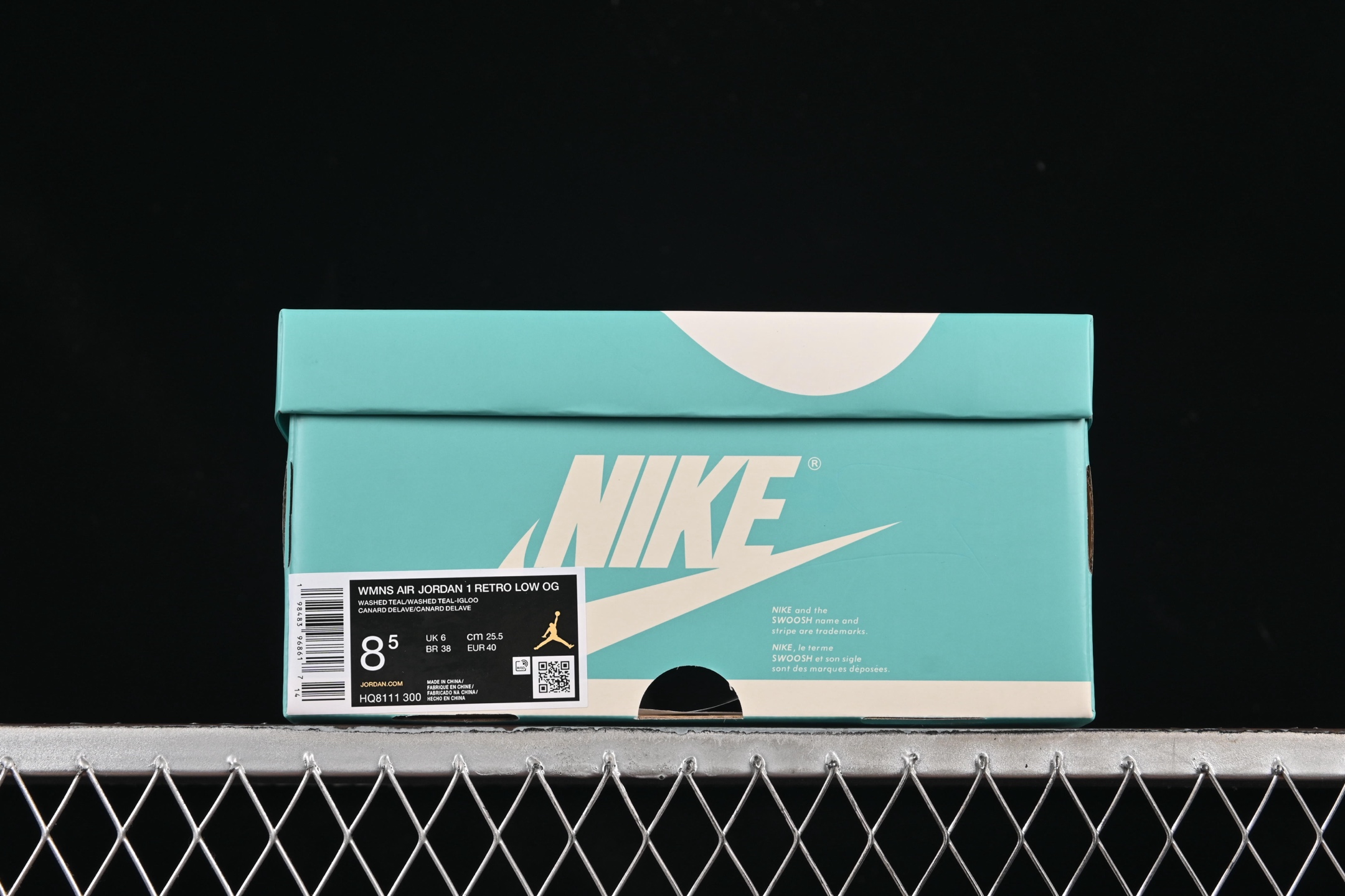 💰240纯原💰280顶级
Air Jordan 1 Low "Washed Teal" AJ1 乔1水洗青釉 低帮文化休闲板鞋 HQ8111-300
#配色在经典鞋型上进行精致演绎,融入现代元素,采用清凉容柔和的水洗青釉配色,再加上高热度的低帮廓形,想必在夏日会有很大的吸引力。
尺码:36 36.5 37.5 38 38.5 39 40 40.5 41 42 42.5 43 44 44.5 45 46 47.5 LTD4