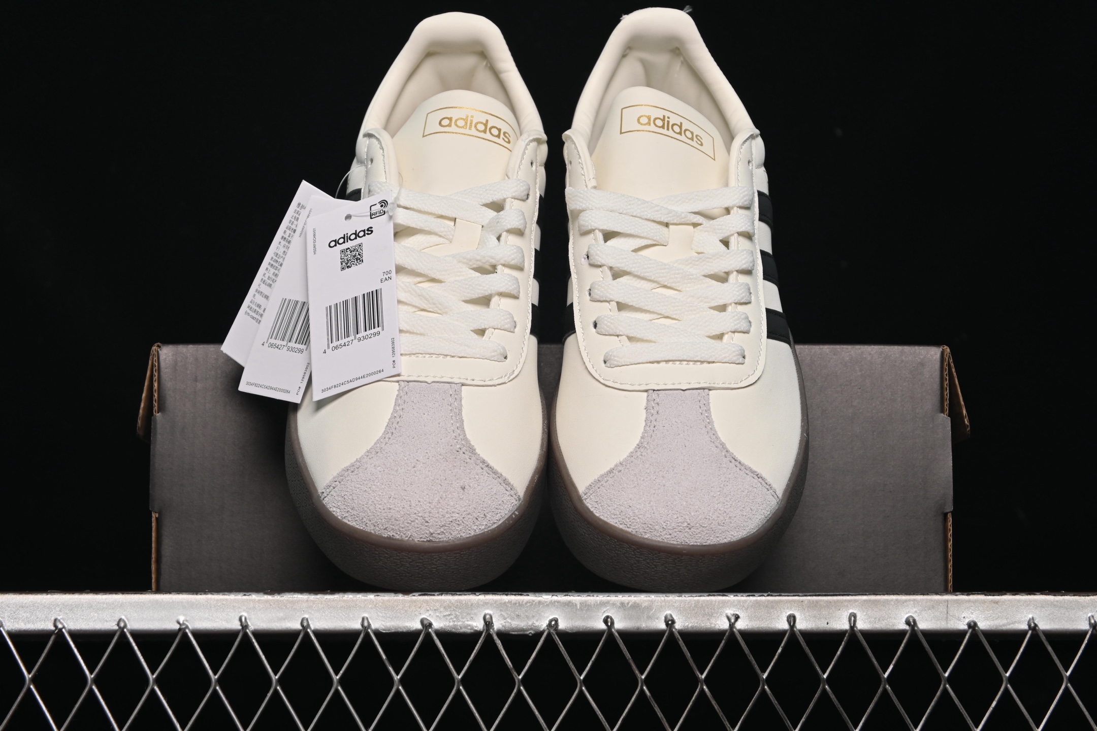 💰170纯原
Adids Neo VL Court Classic JQ1501 阿迪三叶草时尚潮流板鞋
尺码：36 36.5 37 38 38.5 39 40 40.5 41 42 42.5 43 44 44.5 45 N.C3