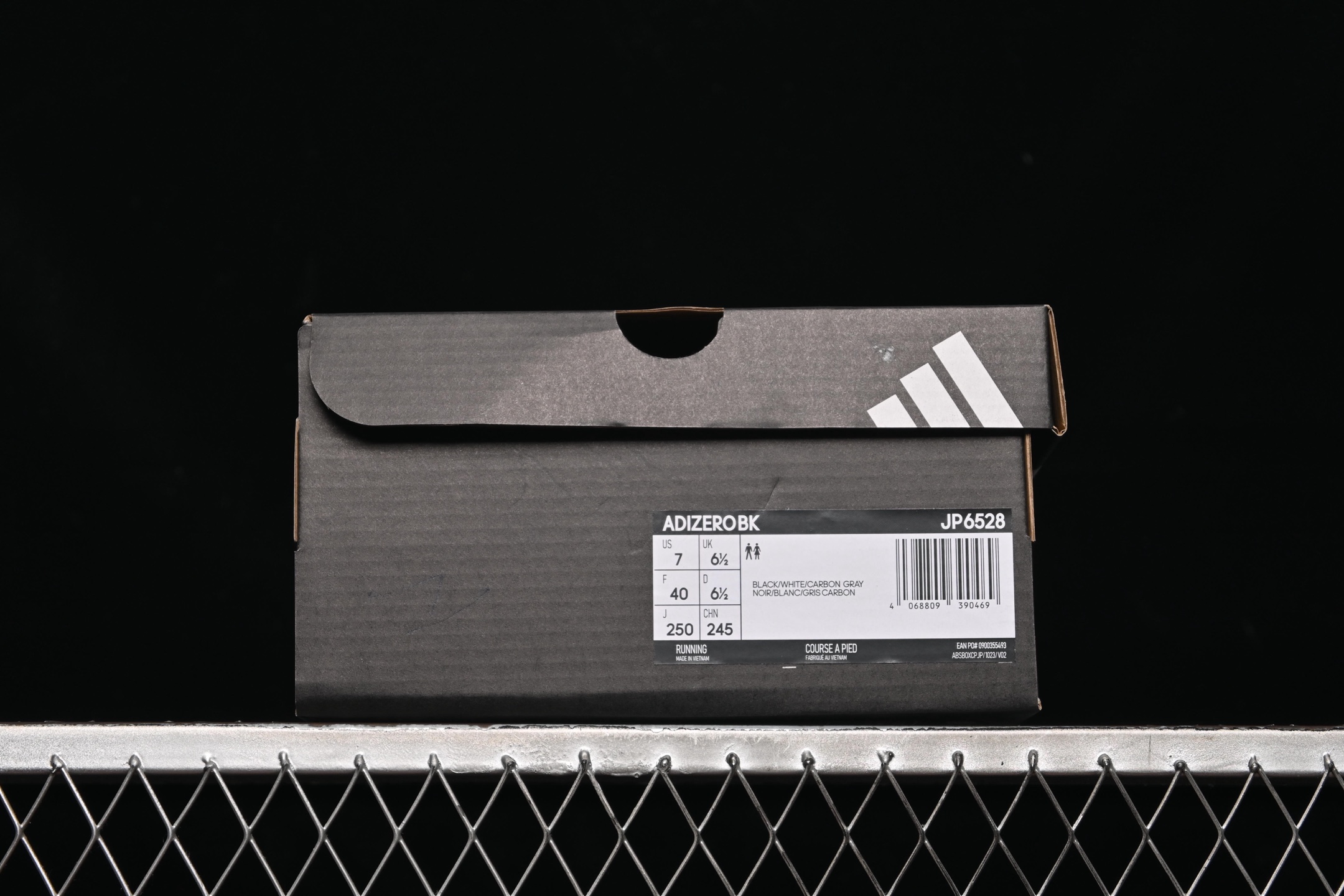 💰220纯原
Adidas Adizero BK JP6528 阿迪透气低帮跑步鞋
尺码：36 36.5 37 38 38.5 39 40 40.5 41 42 42.5 43 44 44.5 45 N.C3
