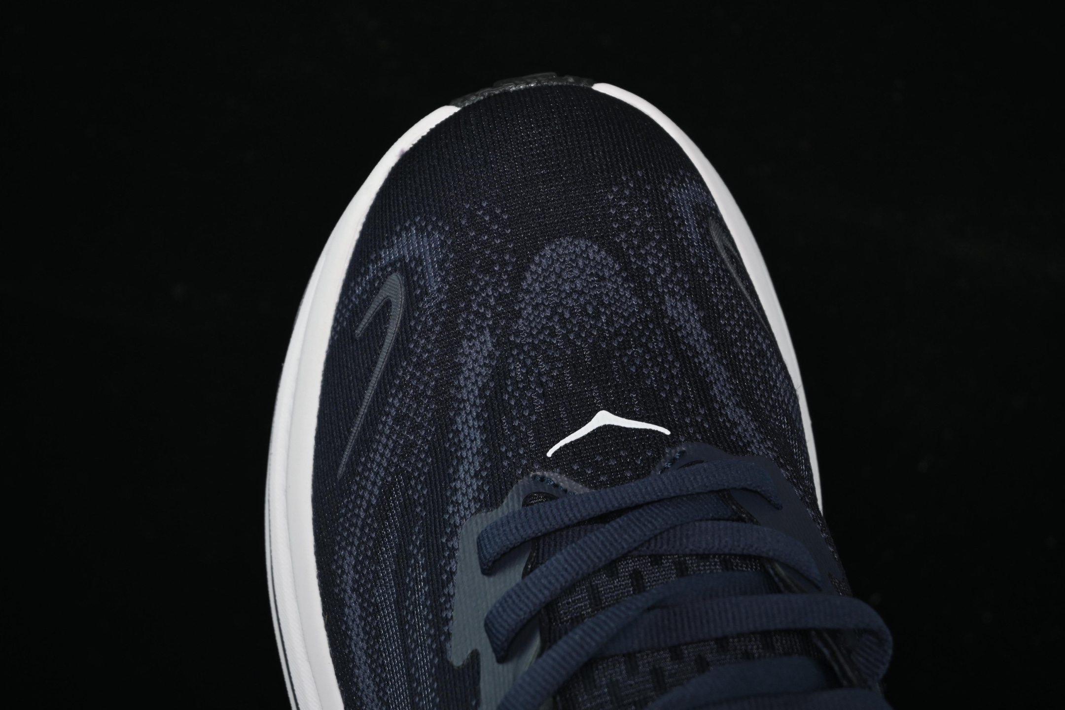 💰220纯原
HOKA ONE ONE CLIFTON 10 克里夫顿系列 轻盈透气的针织网面跑鞋 1162030 NWT
#增强鞋面的强度和支撑性能 搭配柔软的鞋舌 让双脚在舒适包裹中跑的更加畅快 全新泡棉中底 柔软的同时增强回弹性能 为不同跑者提供更平稳流畅的脚感 带来全面的缓冲保护 根据人体工程学设计的延长拉襟 后跟处弹软的海绵填充舒适固定 避免掉跟和摩擦
尺码:36 36.5 37 38 38.5 39 40 40.5 41 42 42.5 43 44 45 G.D4