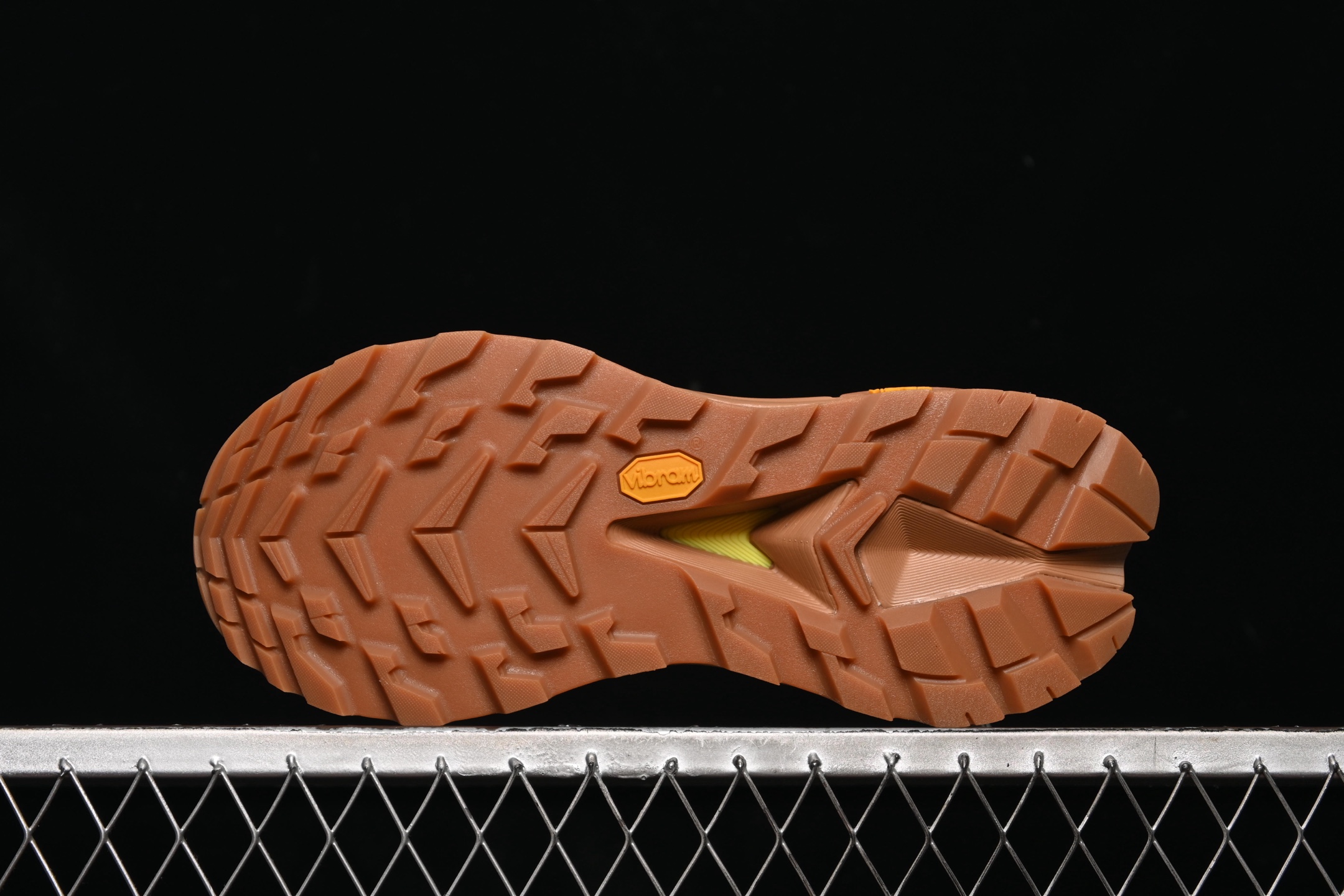 💰240纯原
 Hoka Skyline-Float X 马法特厚底轻量山地跑步鞋 1141610 HYW
尺码：36 36.5 37 38 38.5 39 40 40.5 41 42 42.5 43 44 45 X.D4