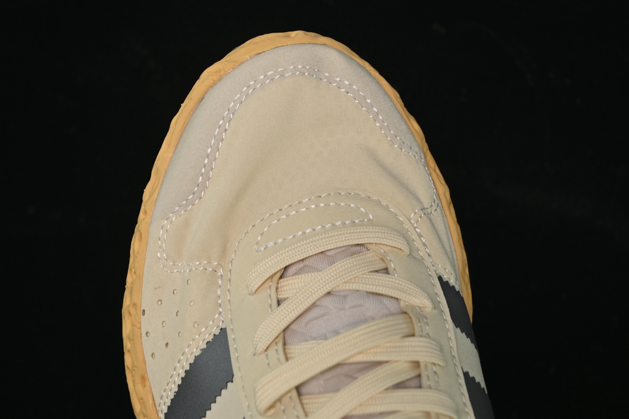 💰190纯原
 Adidas Originals Zponge JH8112 阿迪舒适缓震休闲低帮跑步鞋
尺码：40 40.5 41 42 42.5 43 44 44.5 45 G.C3