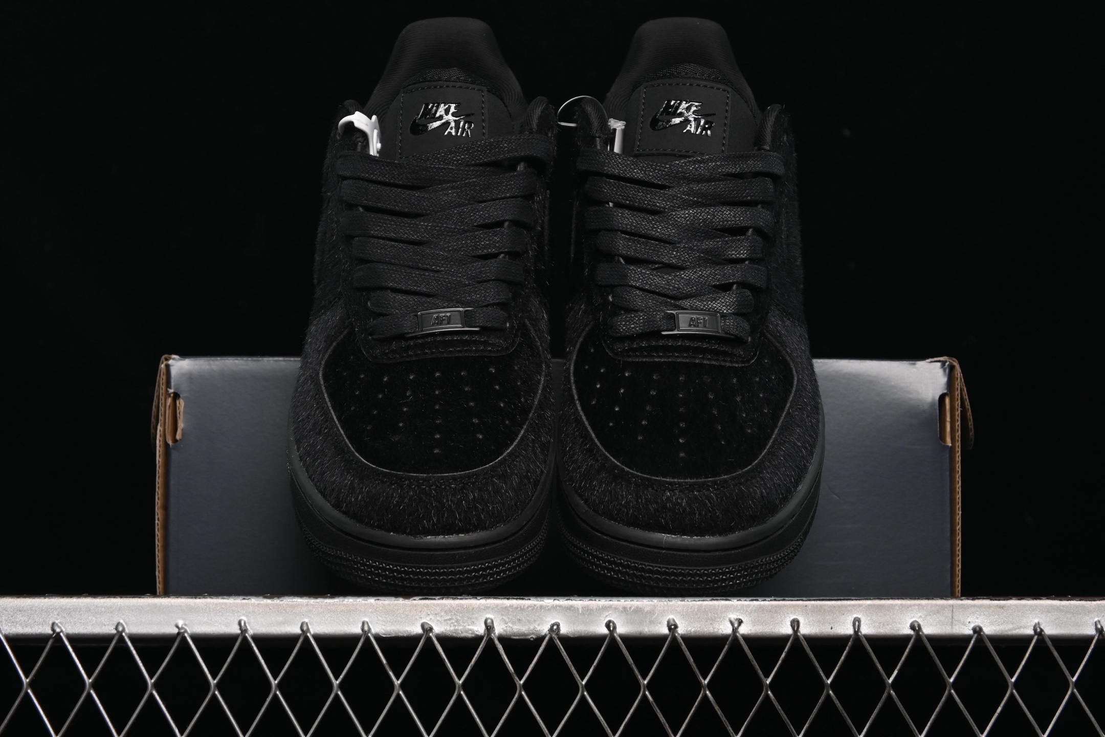 💰240纯原
Nike Air Force 1'07 Low 空军一号低帮休闲板鞋 II7398-001
尺码：36 36.5 37.5 38 38.5 39 40 40.5 41 42 42.5 43 44 44.5 45 K.D4