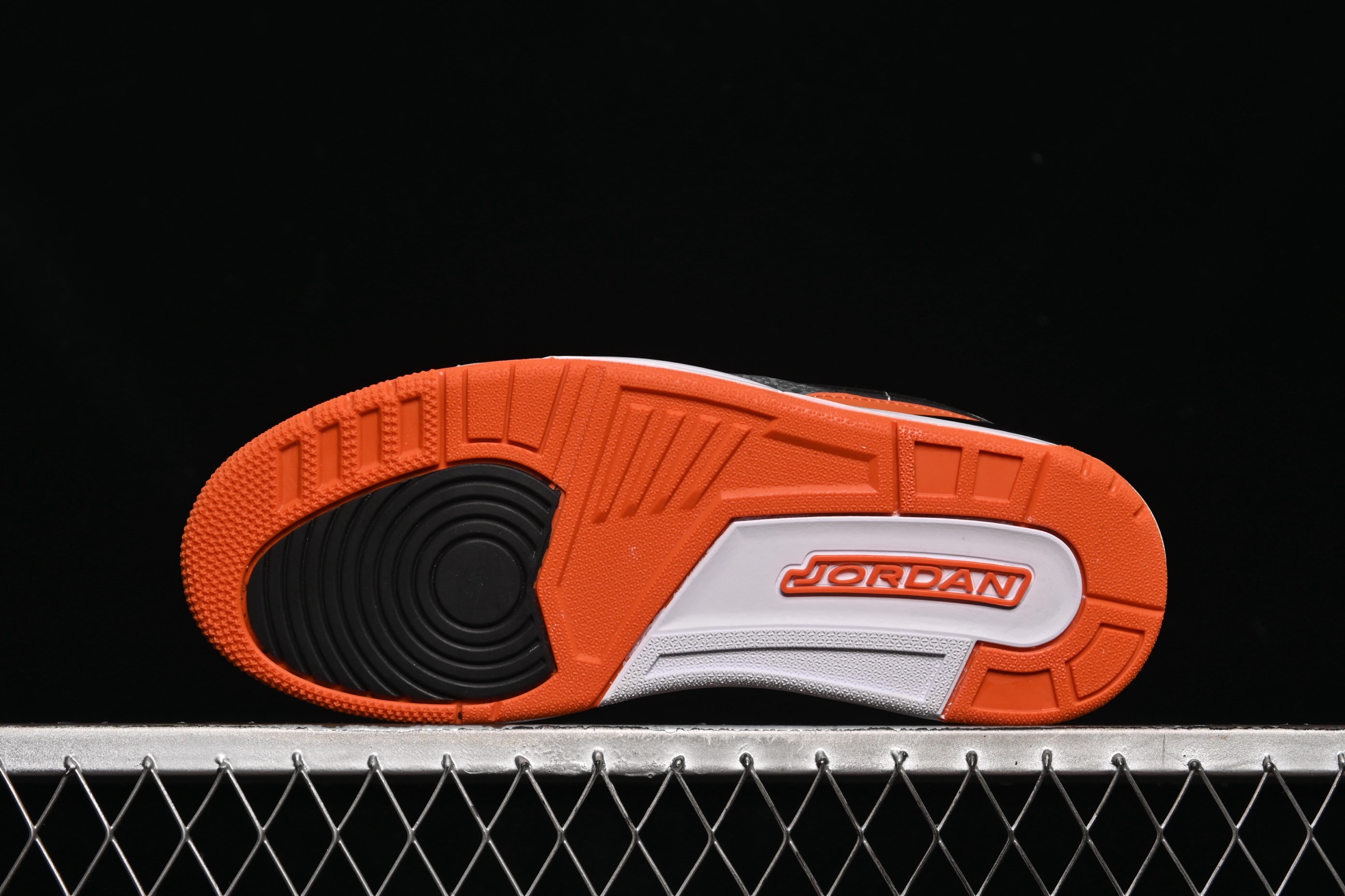💰240公司级💰280纯原
Air Jordan Legacy 312 Low AJ312 乔312 头层 魔术贴三合一板鞋 CD7069-118
尺码:36 36.5 37.5 38 38.5 39 40 40.5 41 42 42.5 43 44 44.5 45 46 ZZC3