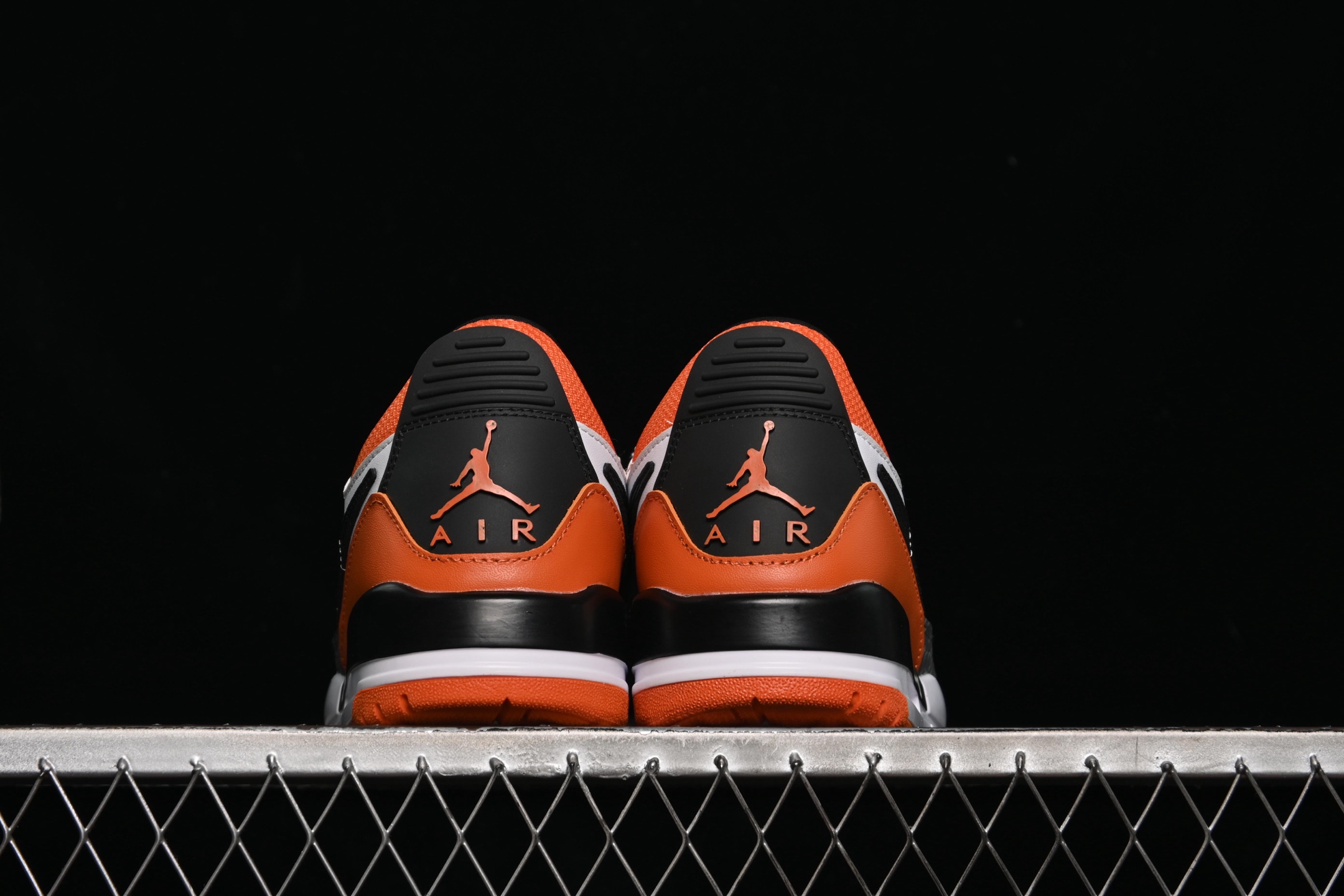 💰240公司级💰280纯原
Air Jordan Legacy 312 Low AJ312 乔312 头层 魔术贴三合一板鞋 CD7069-118
尺码:36 36.5 37.5 38 38.5 39 40 40.5 41 42 42.5 43 44 44.5 45 46 ZZC3