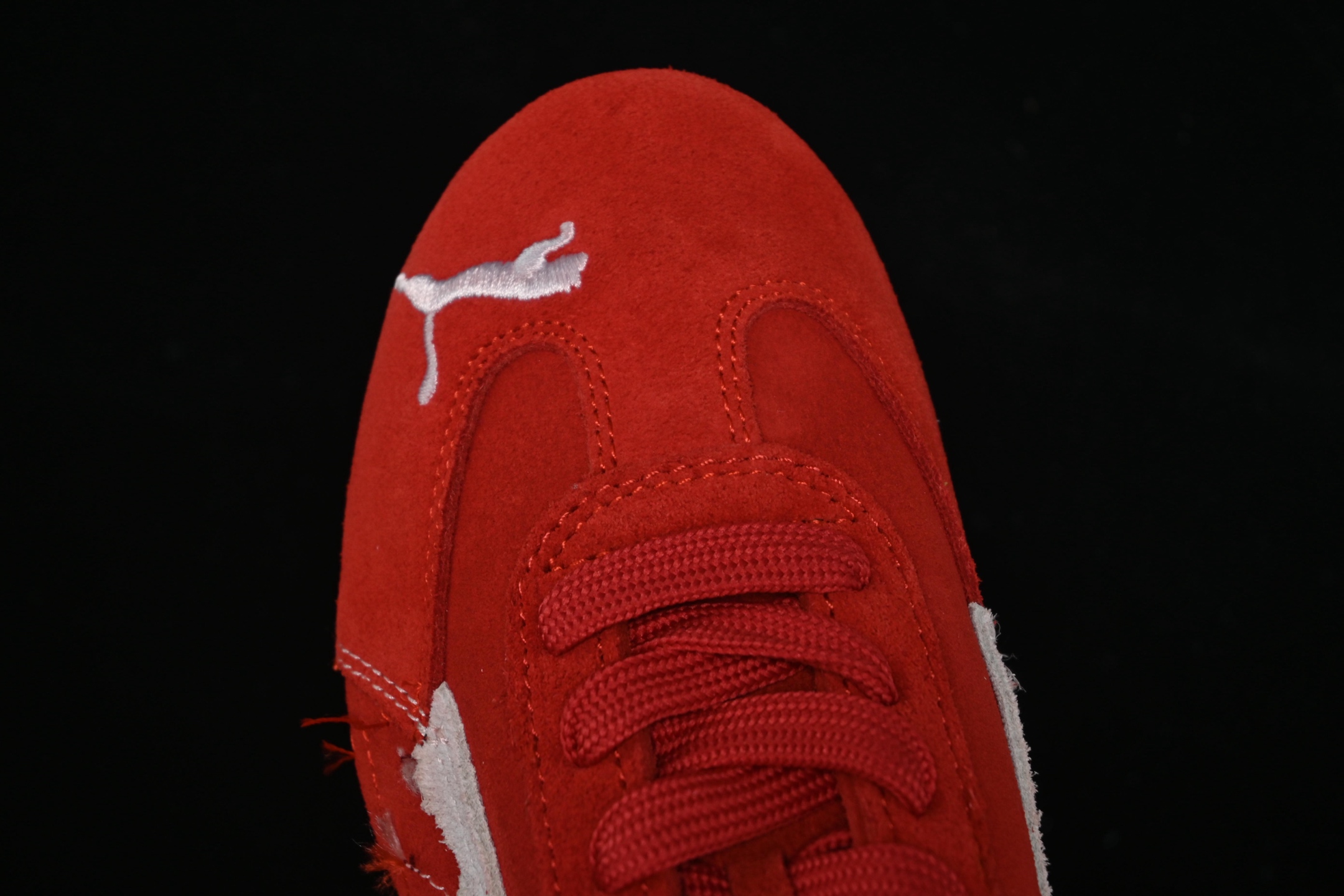 💰240纯原
The Open Product x Puma Speedcat 巴黎世家联名 极速赛车系列彪马低帮生活休闲鞋 406519-03
#注意!!! 注意!!!  此款商标处 线头原版预留 修剪不能退换
尺码：36 37 37.5 38 38.5 39 40 40.5 41 42 42.5 43 44 44.5 45 3.D4