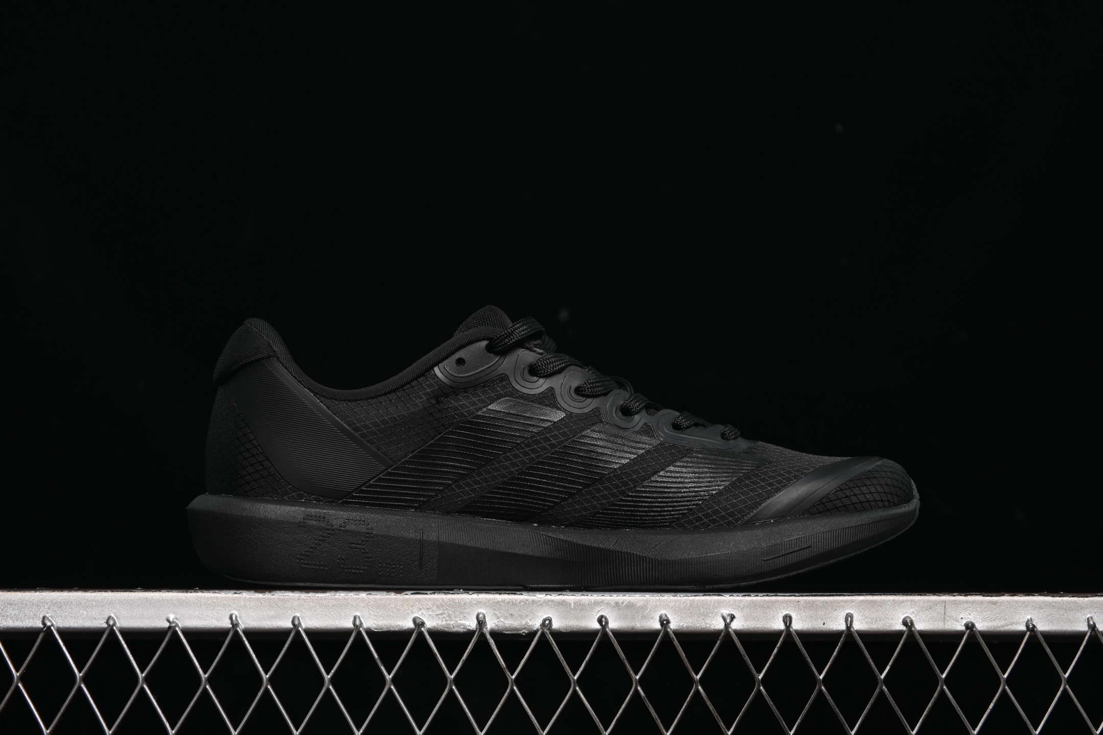 💰220纯原
 Adidas Adizero BK JP6521 阿迪透气低帮跑步鞋
尺码：36 36.5 37 38 38.5 39 40 40.5 41 42 42.5 43 44 44.5 45 N.C3