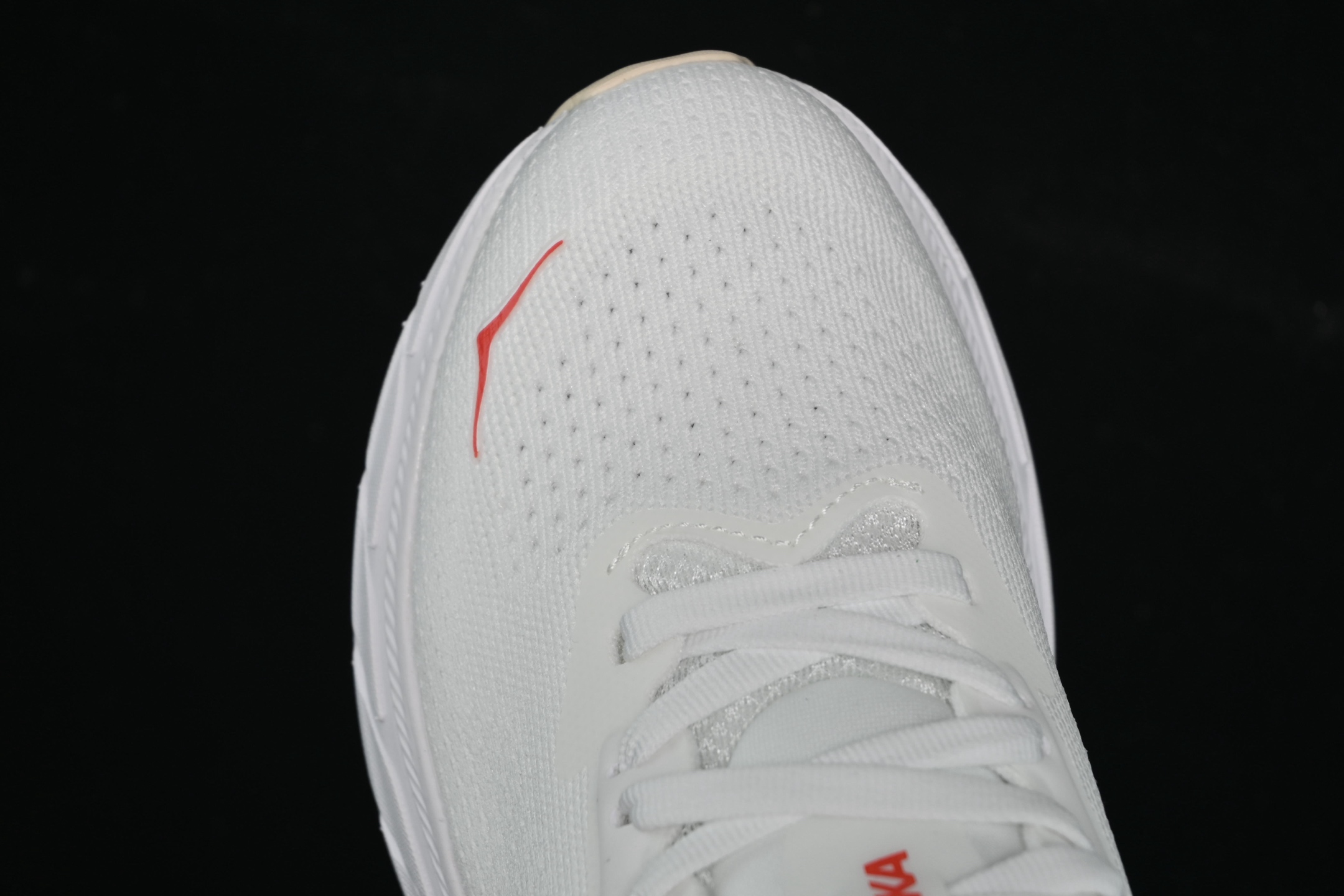 💰220纯原
Hoka Arahi 7 阿拉希7舒适稳定跑步鞋 1147851 BSG
#鞋款采用J-Frame 中底,加强支撑足底内侧,搭配区域透气平织网布鞋面,达到稳定支撑与轻巧舒适的完美平衡
尺码:36 36.5 37 38 38.5 39 40 N.D4