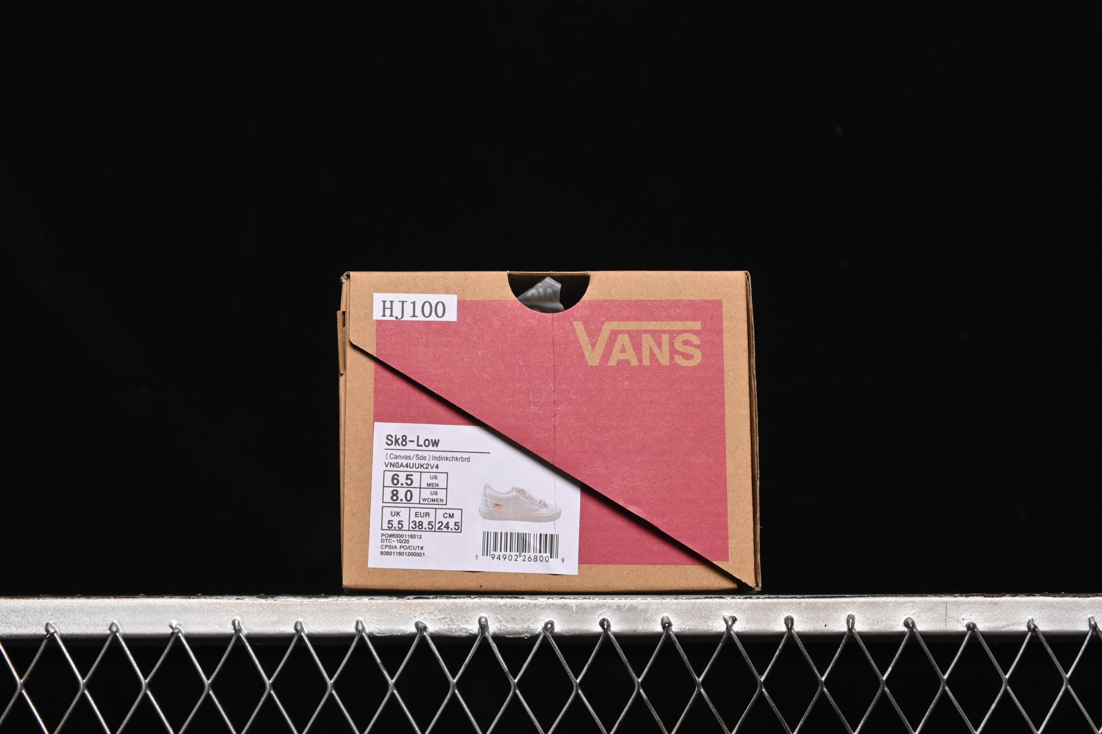 💰150纯原
 Vans Sk8-Low 万斯白色防滑休闲滑板鞋 VN0A4UUK2V4
#工艺：硫化1:1（重量1:1、真标、原钢印、材质标、鞋型标、合格证）
尺码：35 36 36.5 37 38 38.5 39 40 40.5 41 42 42.5 43 44 M.C3