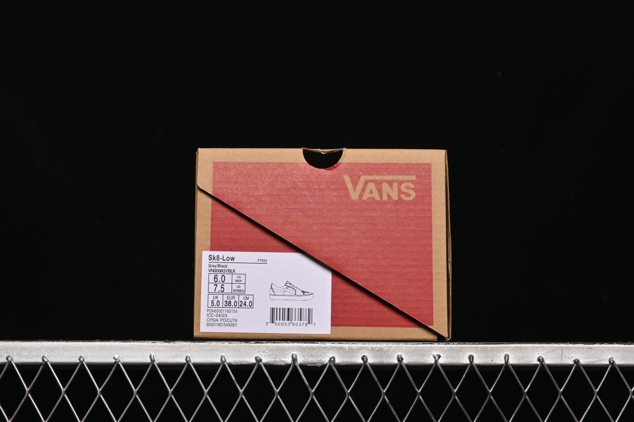 💰150纯原
 Vans Sk8-Low 万斯棋盘格防滑休闲滑板鞋 VN0006GYBLK
#工艺：硫化1:1（重量1:1、真标、原钢印、材质标、鞋型标、合格证）
尺码：35 36 36.5 37 38 38.5 39 40 40.5 41 42 42.5 43 44 M.C3