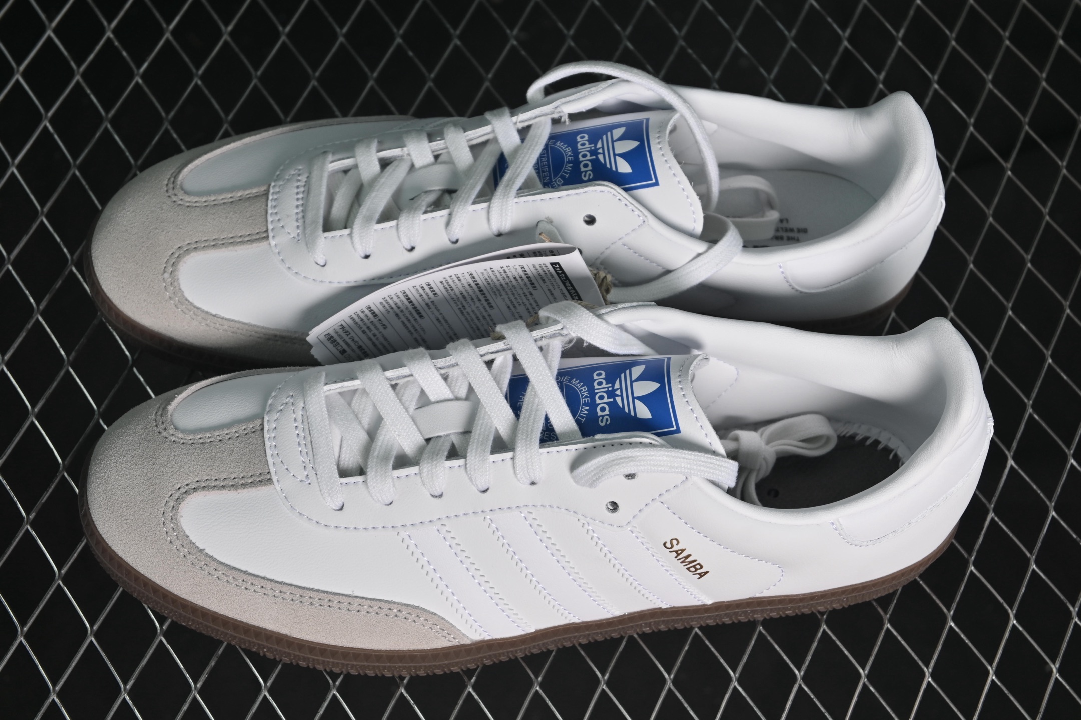  Adidas Samba OG IE3439 阿迪三叶草休闲板鞋
尺码：35 36 36.5 37 