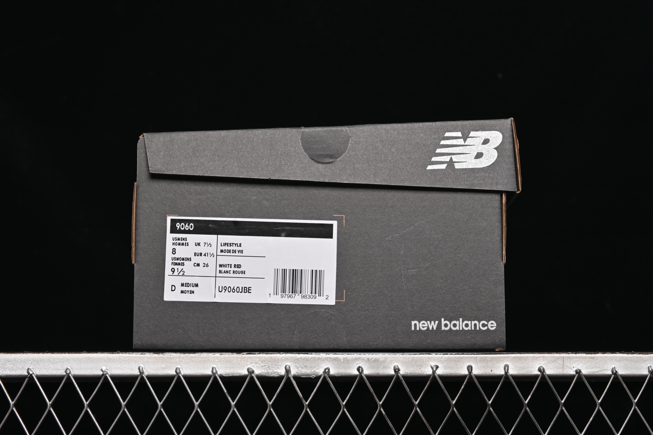 💰190纯原
New Balance NB9060 复古休闲运动慢跑鞋 U9060JBE
#最强性价版 采用大面积网眼以及麂皮材质覆盖鞋身,还原经典气质。搭载ABZORB避震科技,由泡沫聚酯制成,上脚可以有效减少由鞋底反弹对身体及双腿的冲击力
尺码:36 37 37.5 38 38.5 39 40 40.5 41 42 42.5 43 44 44.5 45 46.5 F.C3