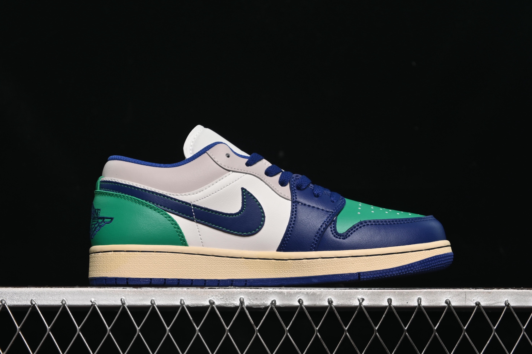 💰160真标💰200公司级💰240纯原
 Air Jordan 1 Low AJ1 乔1蓝绿拼色 低帮文化休闲板鞋 553558-147
尺码：36 36.5 37.5 38 38.5 39 40 40.5 41 42 42.5 43 44 44.5 45 46 ZZC3
