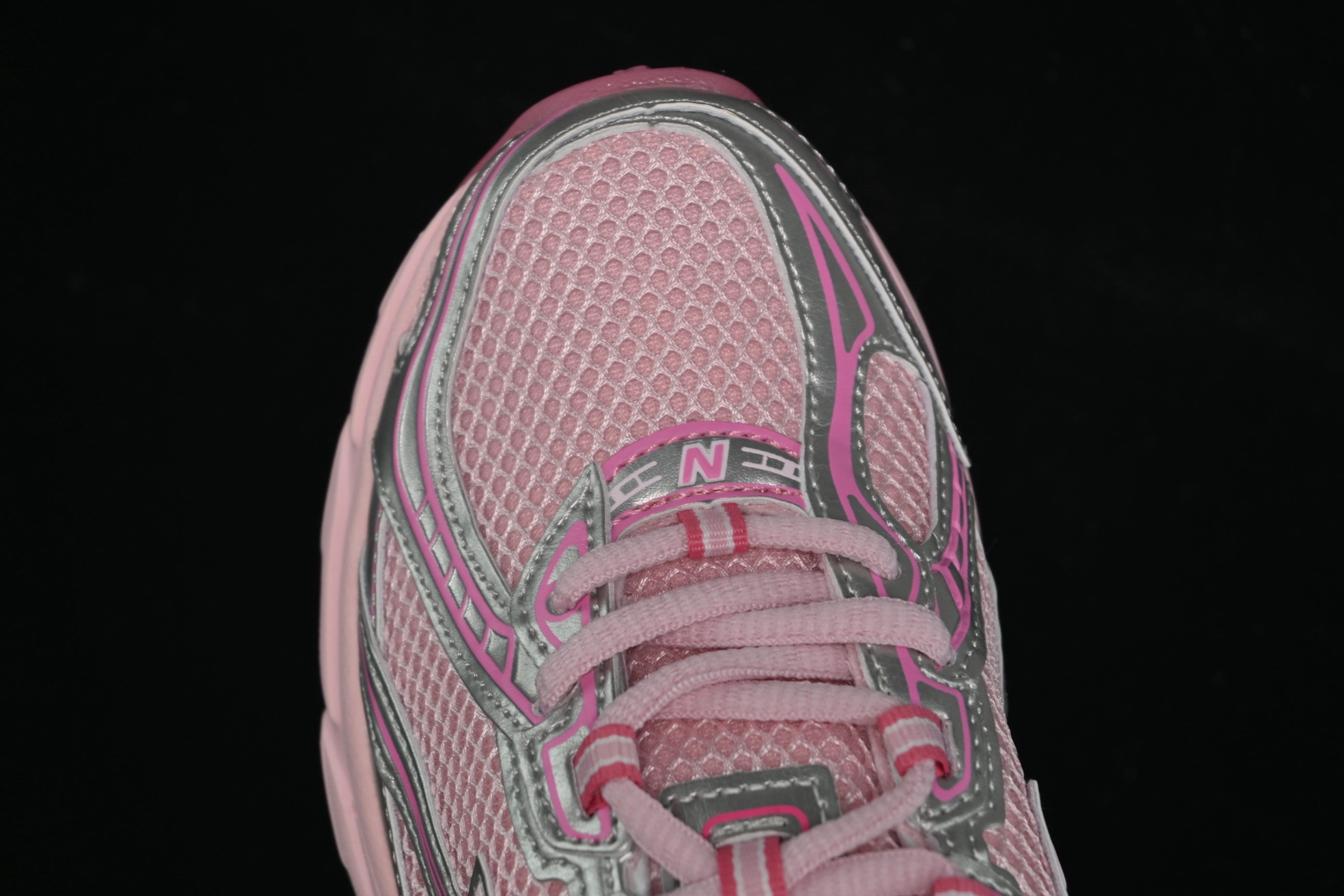 💰220纯原
 New Balance 740系列复古老爹风休闲运动慢跑鞋 U740AP2
#原盒 原吊牌 组合大底 1:1制作
尺码：36 37 37.5 38 38.5 39 40 40.5 41 9.C3