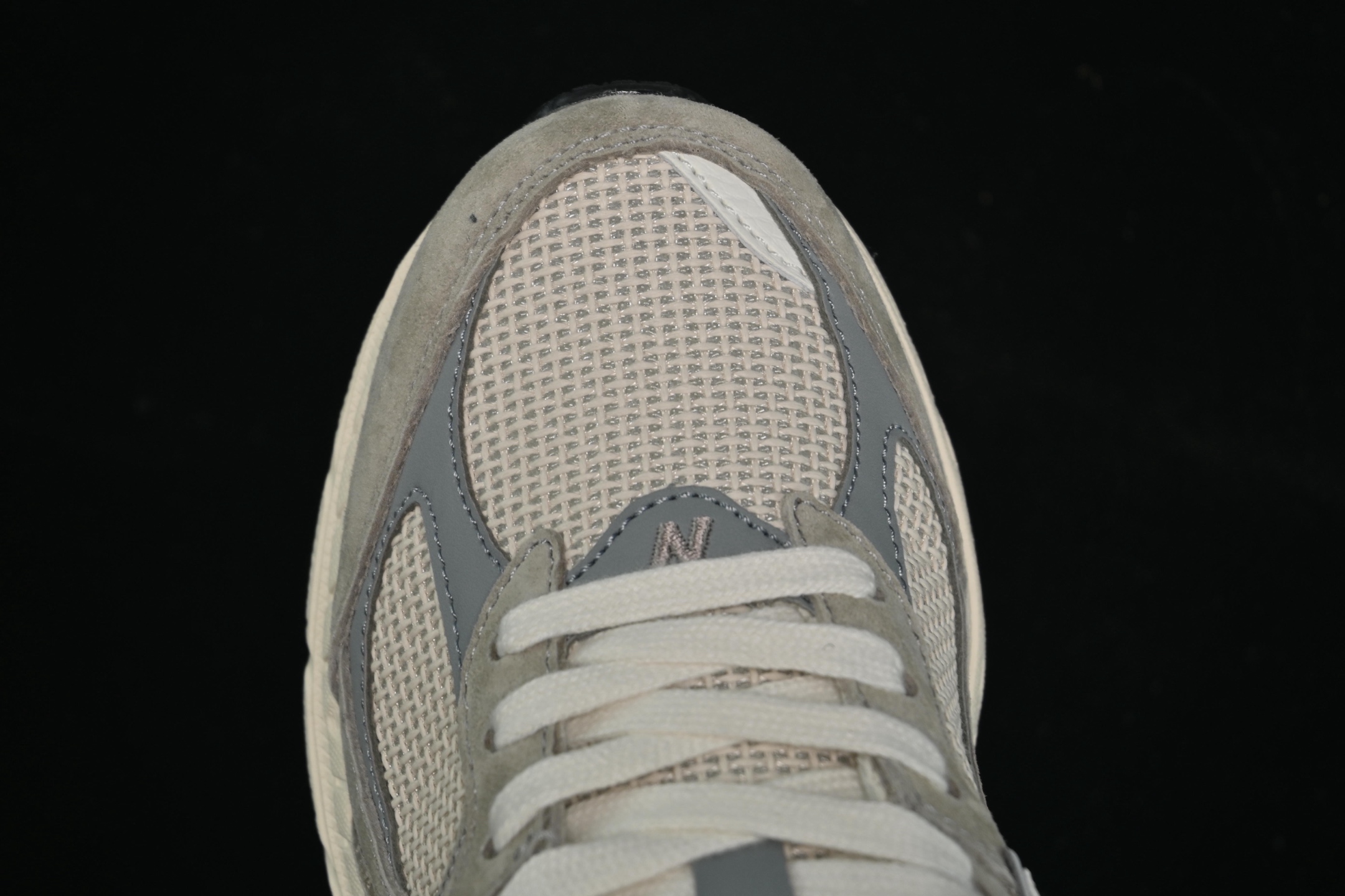 💰280纯原
New Balance 2002系列 复古休闲跑步鞋 U2002RRD
#鞋款延续了经典科技,升级版N-ERGY缓震物料机能与材质上脚太舒适了,鞋面的柔软麂皮搭配尼龙网布,特别透气而且还复古感,不管是搭配牛仔裤还工装裤都是百搭!
尺码:36 37 37.5 38 38.5 39 40 40.5 41 42 42.5 43 44 44.5 45 46.5 3.D4