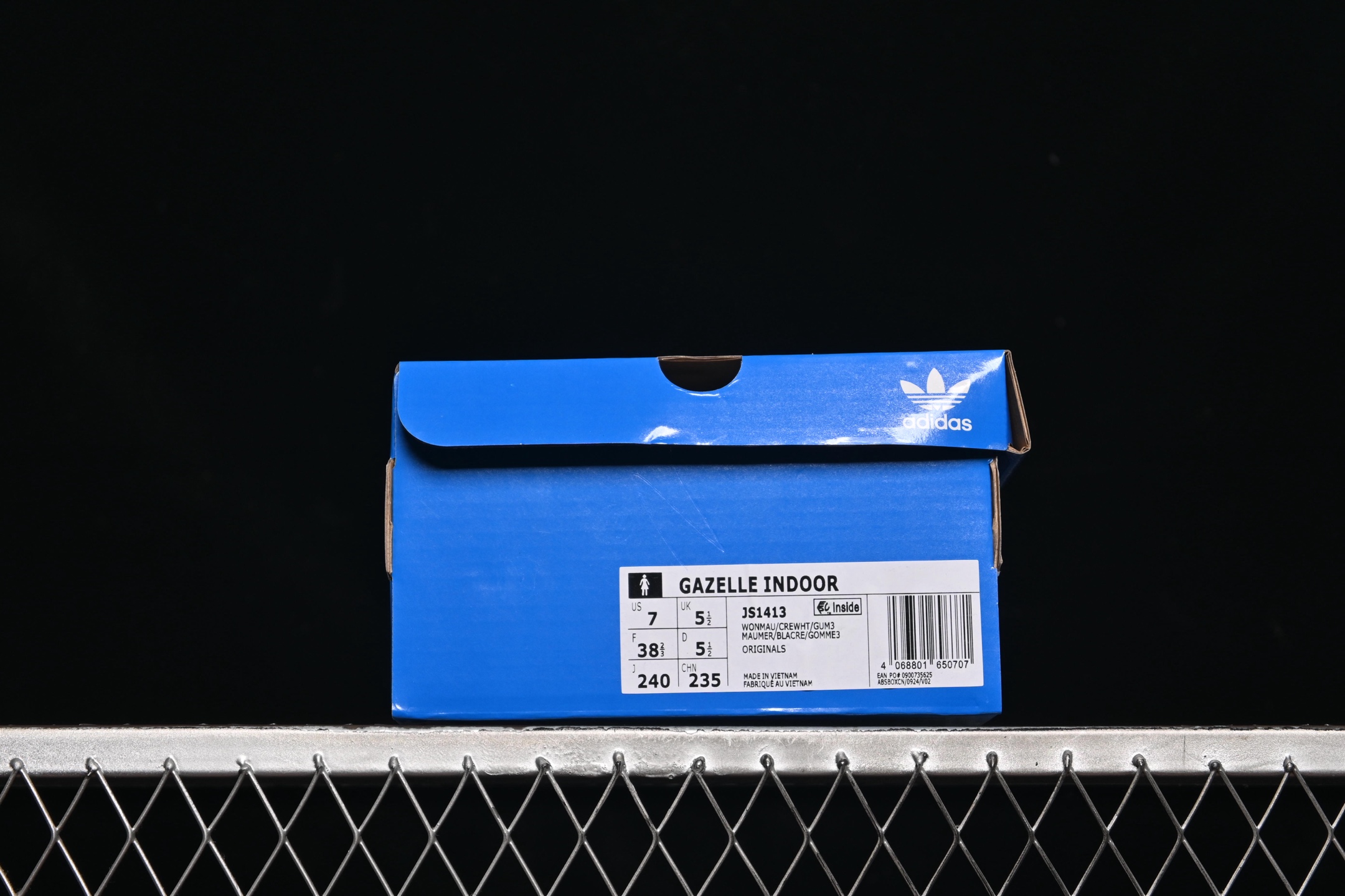 💰190纯原
Adidas Originals Gazelle Indoor JS1413 三叶草复古休闲防滑耐磨低帮板鞋
尺码：35 36 36.5 37 38 38.5 39 40 40.5 41 42 42.5 43 44 44.5 45 N.C3
