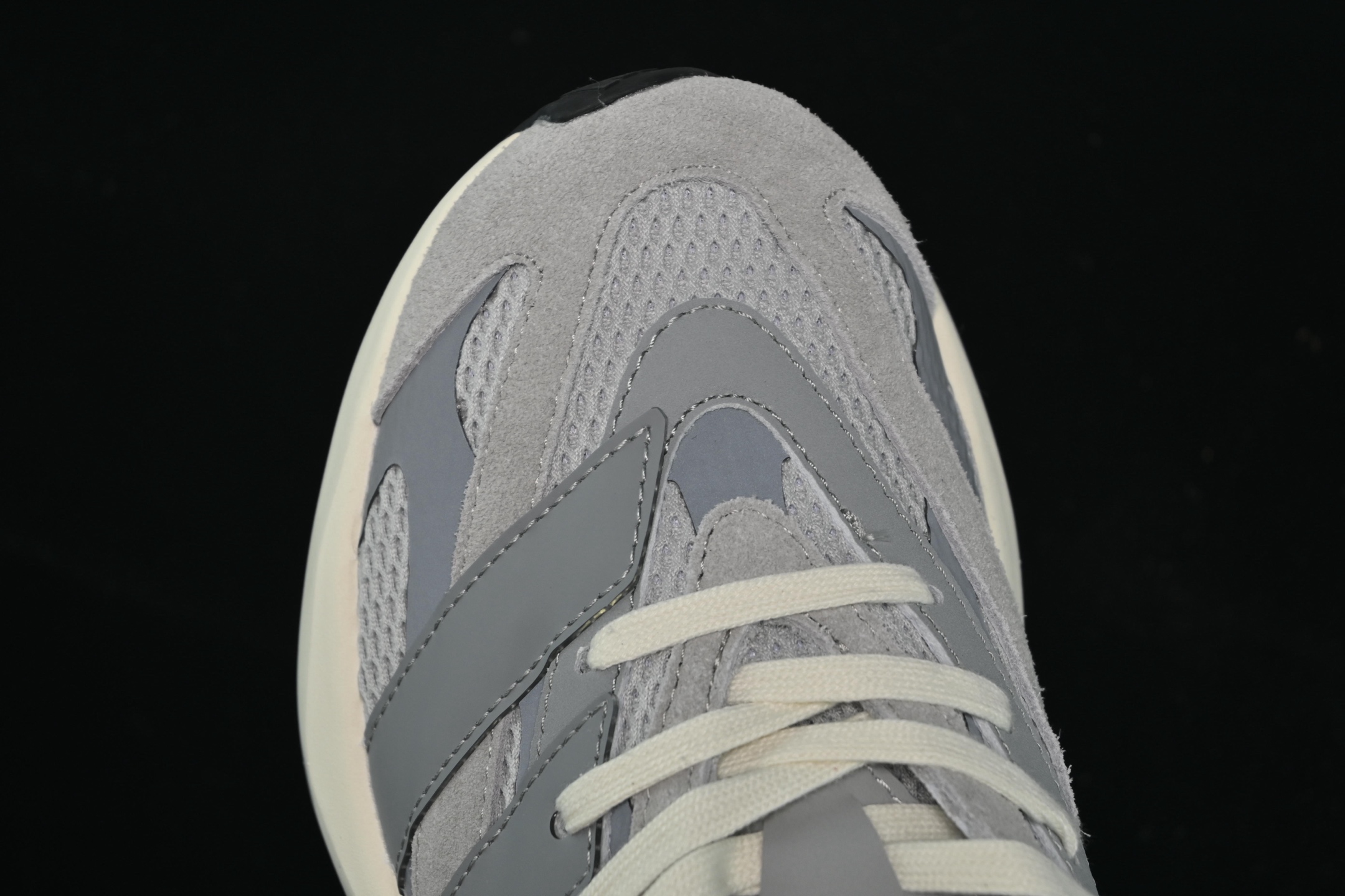 💰220纯原
 Adidas Lightblaze IH8607 阿迪透气跑步鞋
尺码：39 40 40.5 41 42 42.5 43 44 44.5 45 X.D4