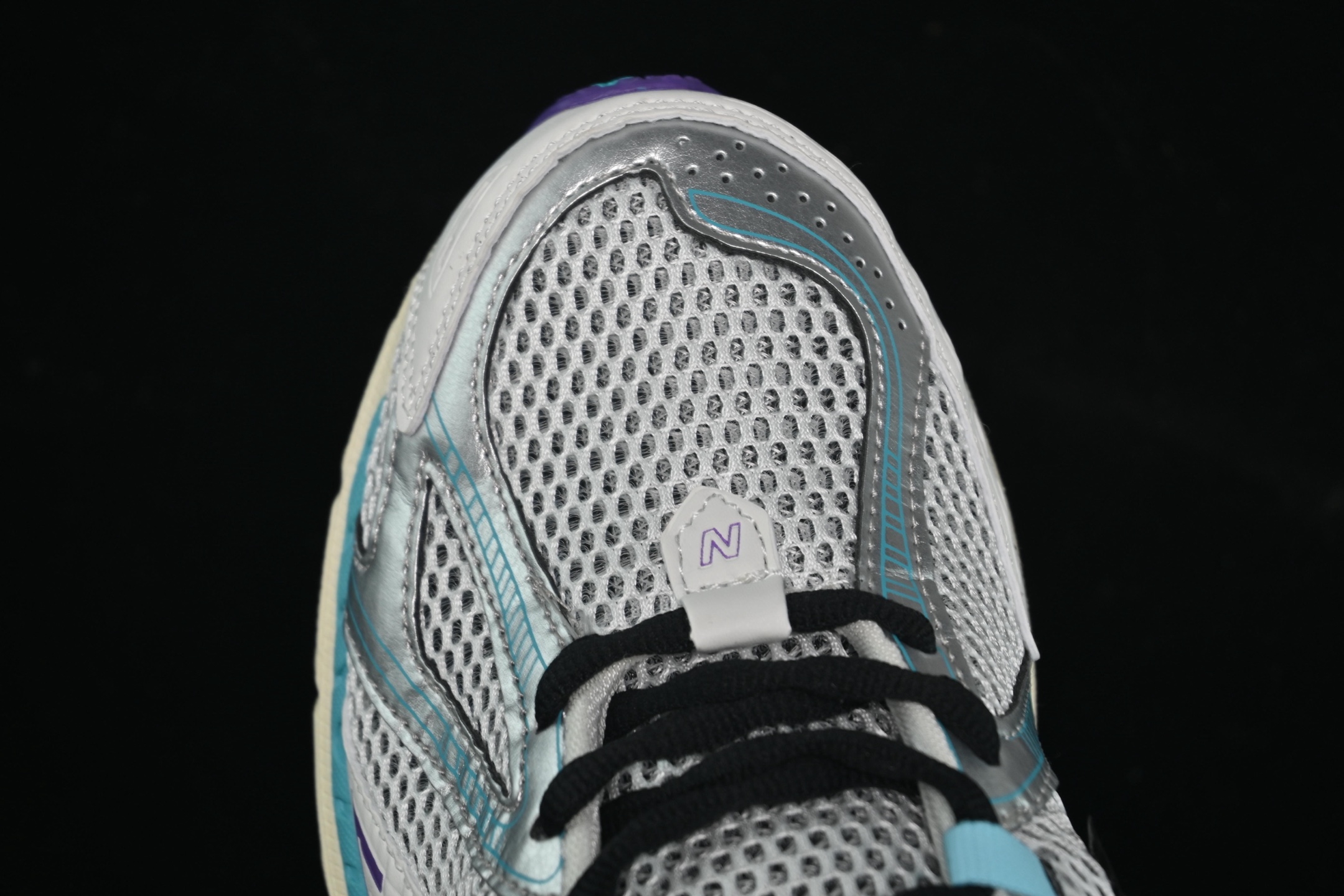 💰240纯原
 New Balance 1906系列复古老爹风休闲运动慢跑鞋 M1906RCF
#采用轻质牛剖革拼接透气网眼衬垫织物鞋面材质 T-Beam大底提供足步弓支撑，保持步态稳定 后跟搭载外露缓震胶
尺码：36 37 37.5 38 38.5 39 40 40.5 41 42 42.5 43 44 44.5 45 N.D4