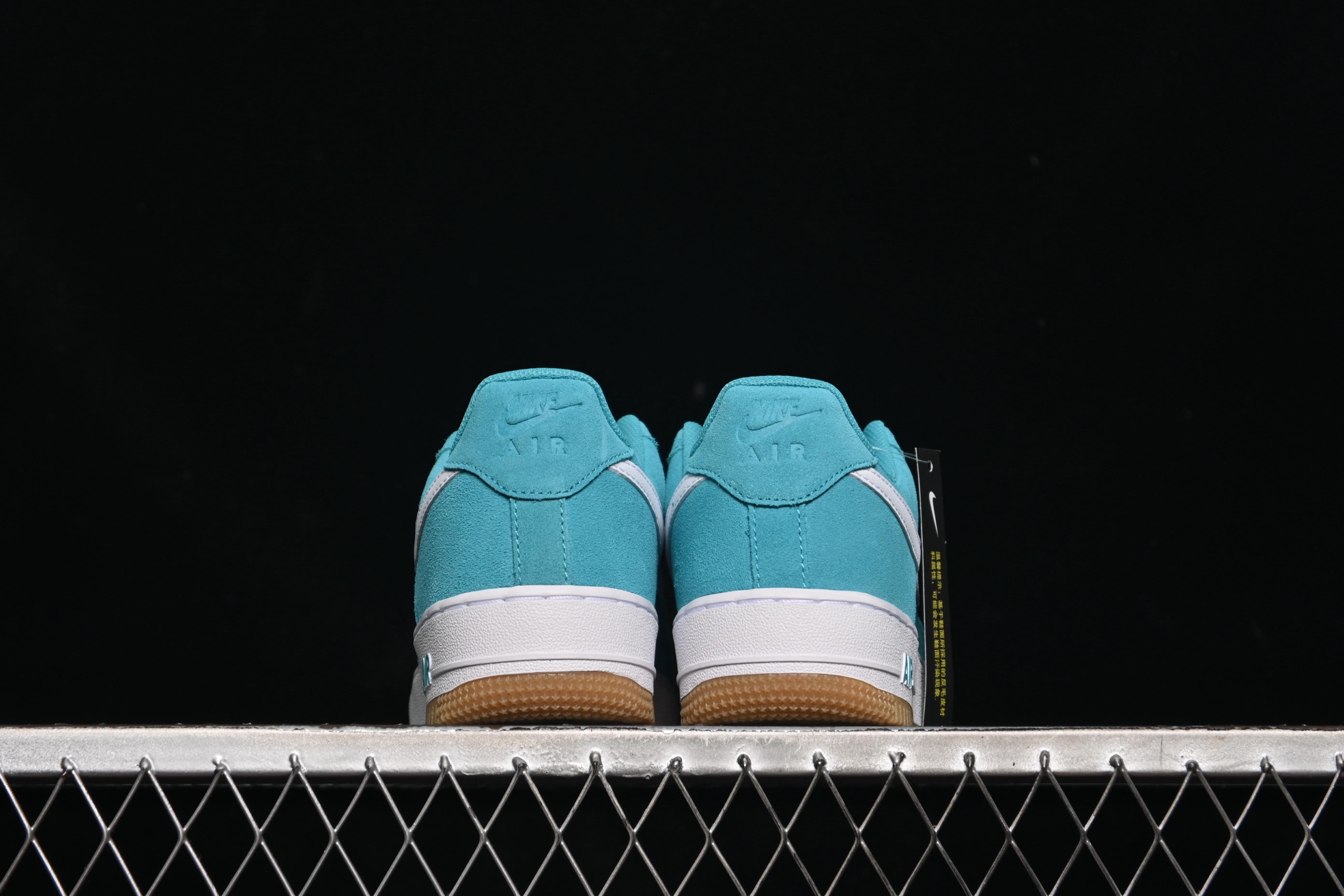💰240纯原
Nike Air Force 1'07 Low 空军一号低帮休闲板鞋 IB6388-301
#原楦头原纸板 原装鞋盒 内置全掌气垫 原厂鞋底
尺码:36 36.5 37.5 38 38.5 39 40 40.5 41 42 42.5 43 44 44.5 45 K.D4