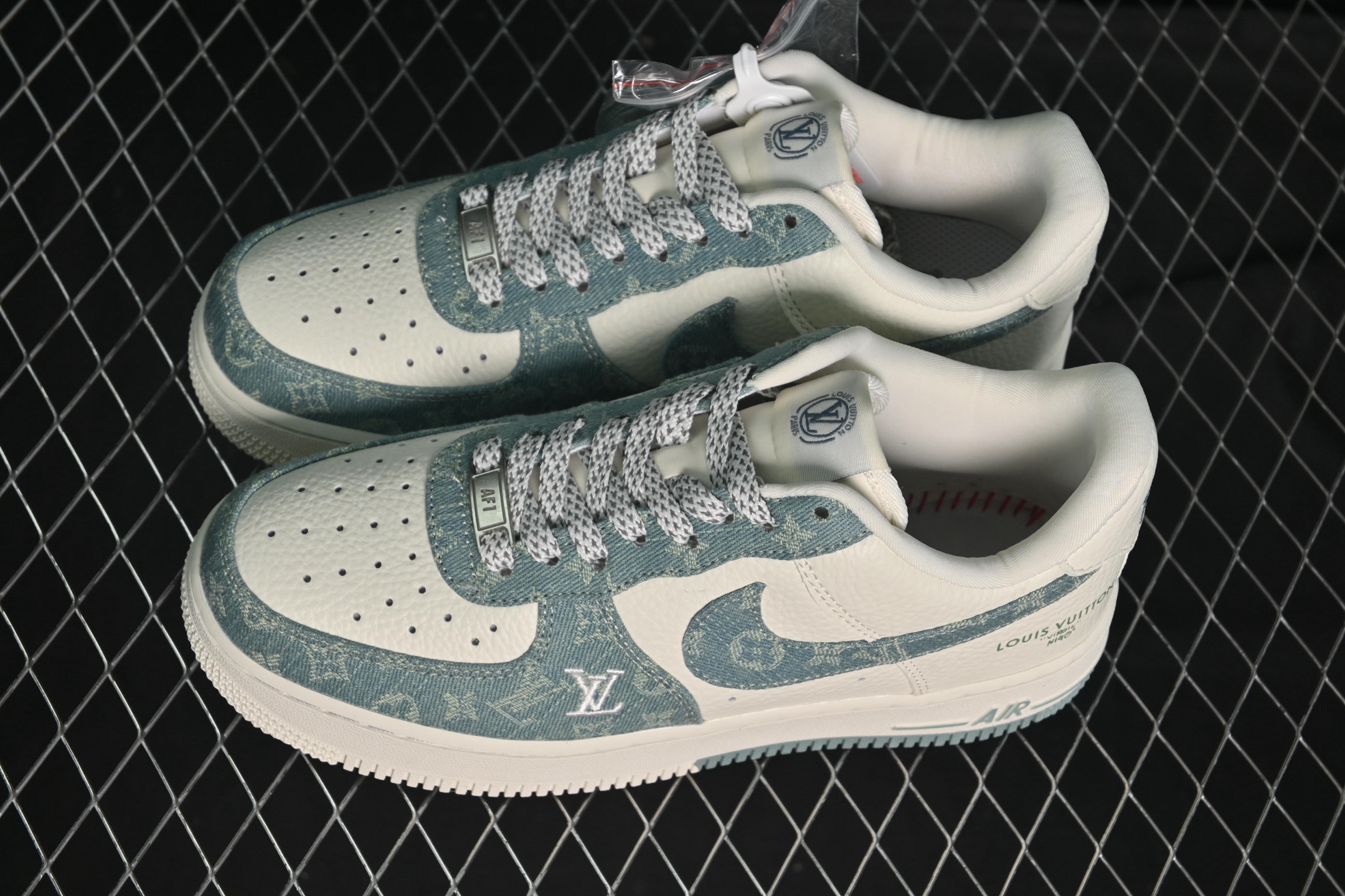💰280纯原
Nike Air Force 1'07 Low LV联名 青色牛仔 空军一号定制休闲板鞋 SC0601-554
#原楦头原纸板 原装鞋盒 原厂鞋底 超高清洁度 细节完美
尺码:36 36.5 37.5 38 38.5 39 40 40.5 41 42 42.5 43 44 44.5 45 9.D4