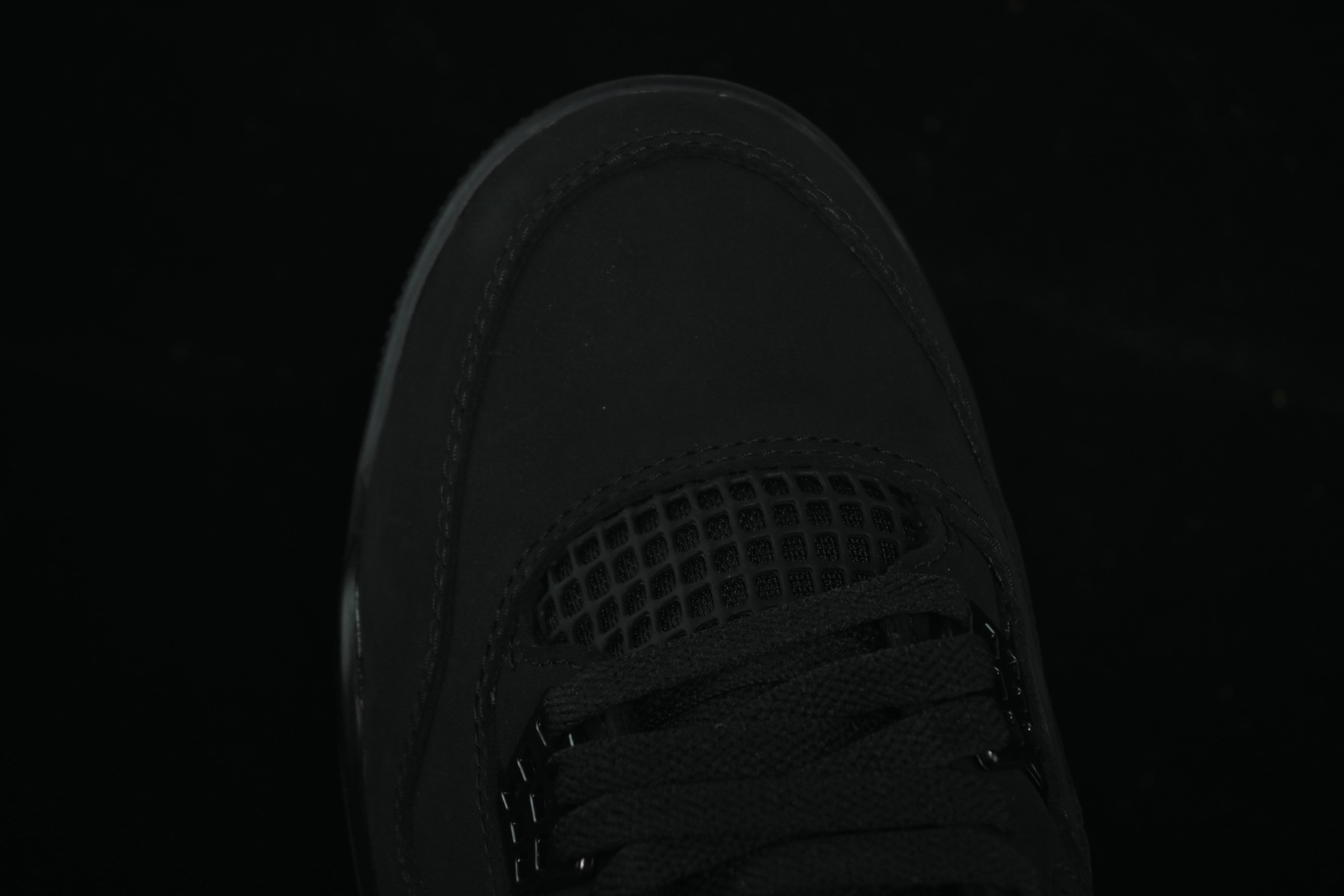 💰520顶级
 Air Jordan 4 Retro "Black Cat" AJ4 乔4全新黑猫 FV5029-010
#大厂出品 原楦原纸板 细节如图所 客供原厂材料开发 极致一眼正品既视感 细节如图所示
尺码：36 36.5 37.5 38 38.5 39 40 40.5 41 42 42.5 43 44 44.5 45 46 47.5 48.5 B.G7