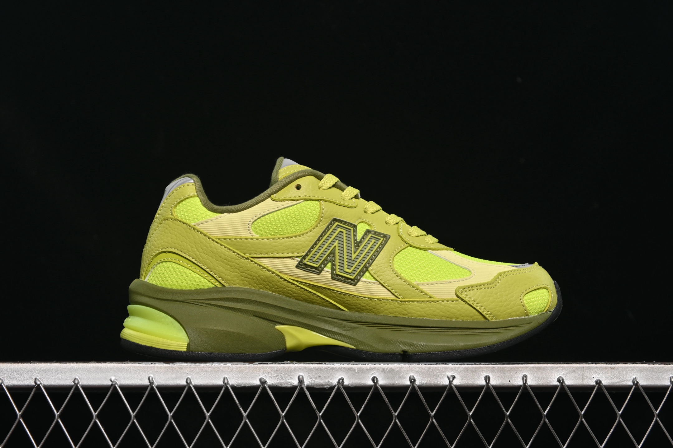 💰260纯原 New Balance 2010系列 复古休闲跑步鞋 U2010RLC
#鞋面的柔软麂皮搭配尼龙网布,特别透气而且还复古感,不管是搭配牛仔裤还工装裤都是百搭!
尺码:36 37 37.5 38 38.5 39 40 40.5 41 42 42.5 43 44 44.5 45 46.5 3.D4