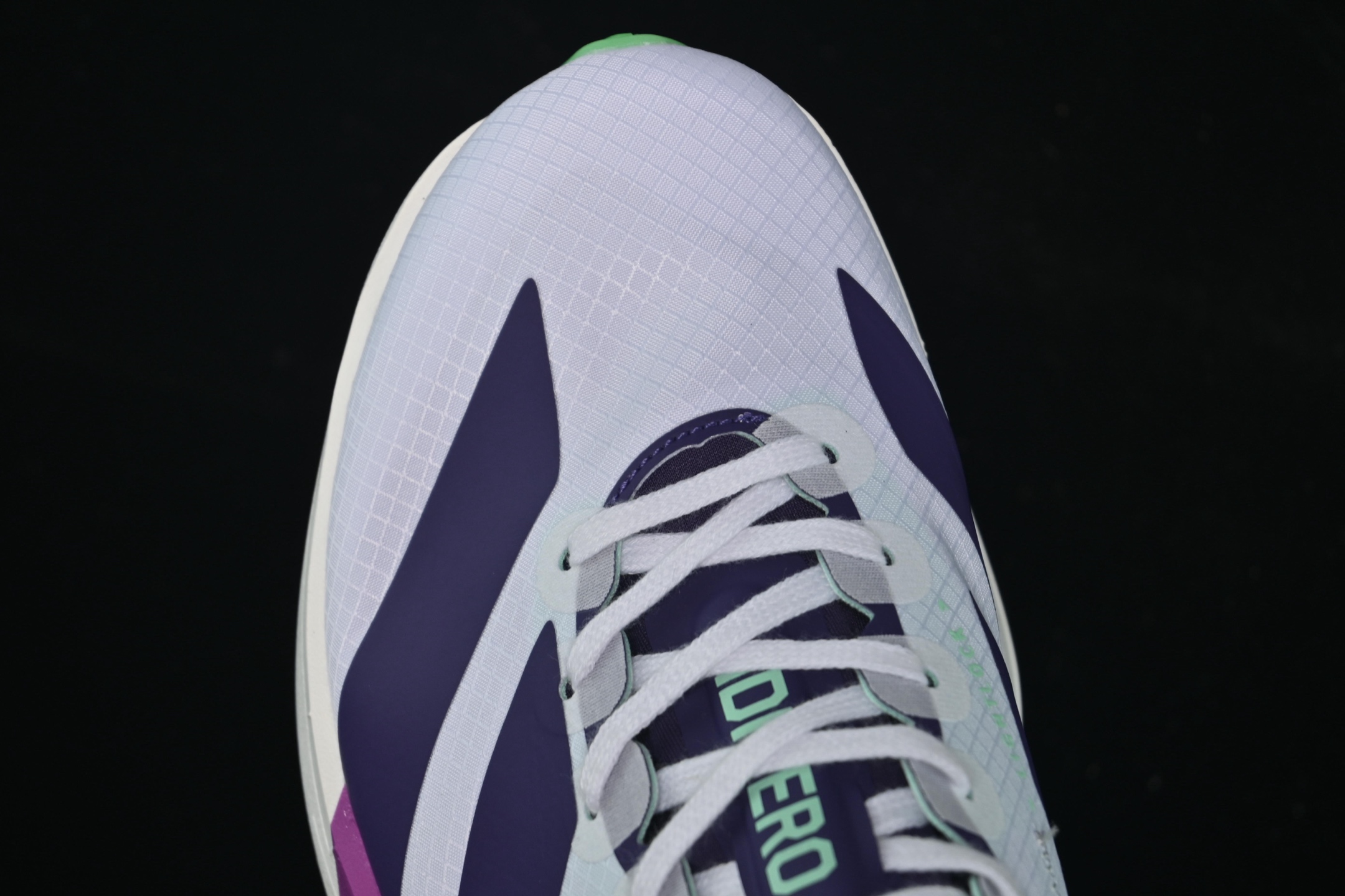 💰240纯原
Adidas Adizero Adios 4 M JR1656 阿迪透气轻盈低帮跑步鞋
尺码：36 36.5 37 38 38.5 39 40 40.5 41 42 42.5 43 44 44.5 45 46 7+C3