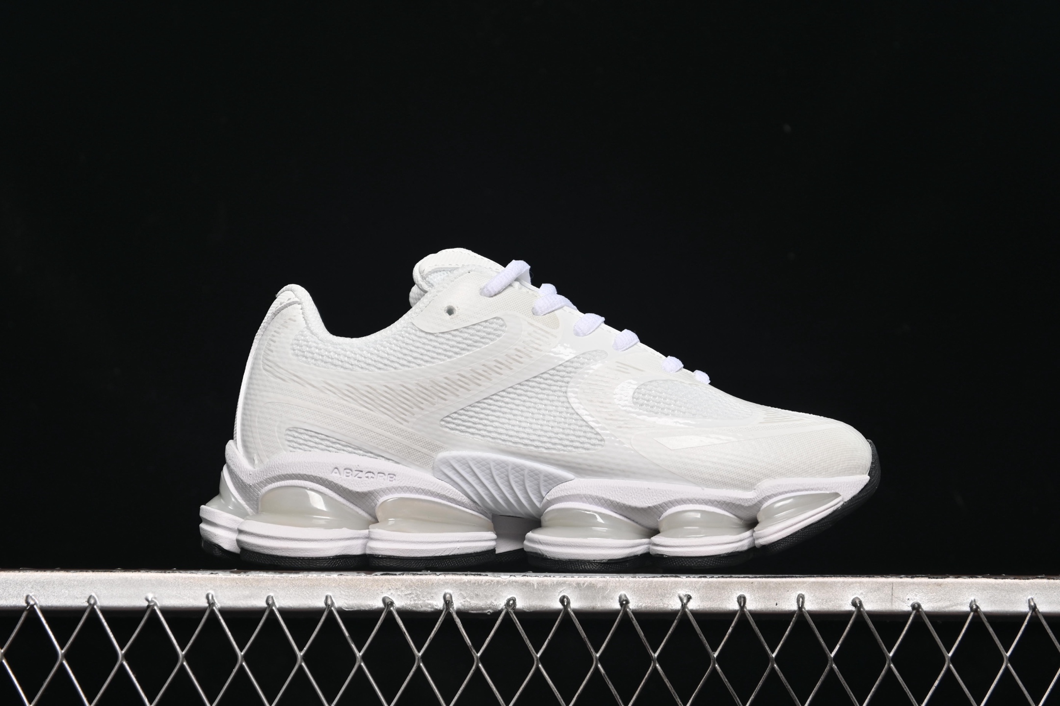 💰220纯原
 New Balance 2000系列复古老爹风休闲运动慢跑鞋 U2000NRJ
尺码：36 37 37.5 38 38.5 39 40 40.5 41 42 42.5 43 44 44.5 45 46 N.C3