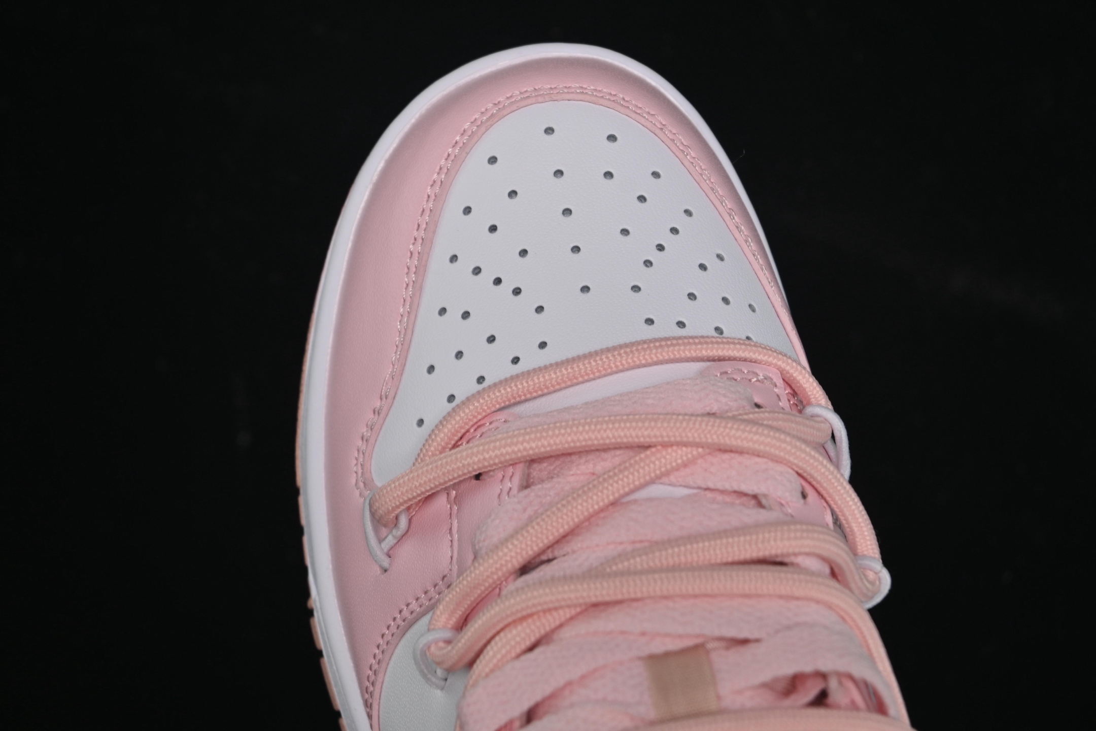 💰260公司级💰360纯原
 Nike SB Dunk Low 白粉 绑带 低帮休闲板鞋 DO6485-600
尺码：35.5 36 36.5 37.5 38 38.5 39 40 40.5 41 AJD4