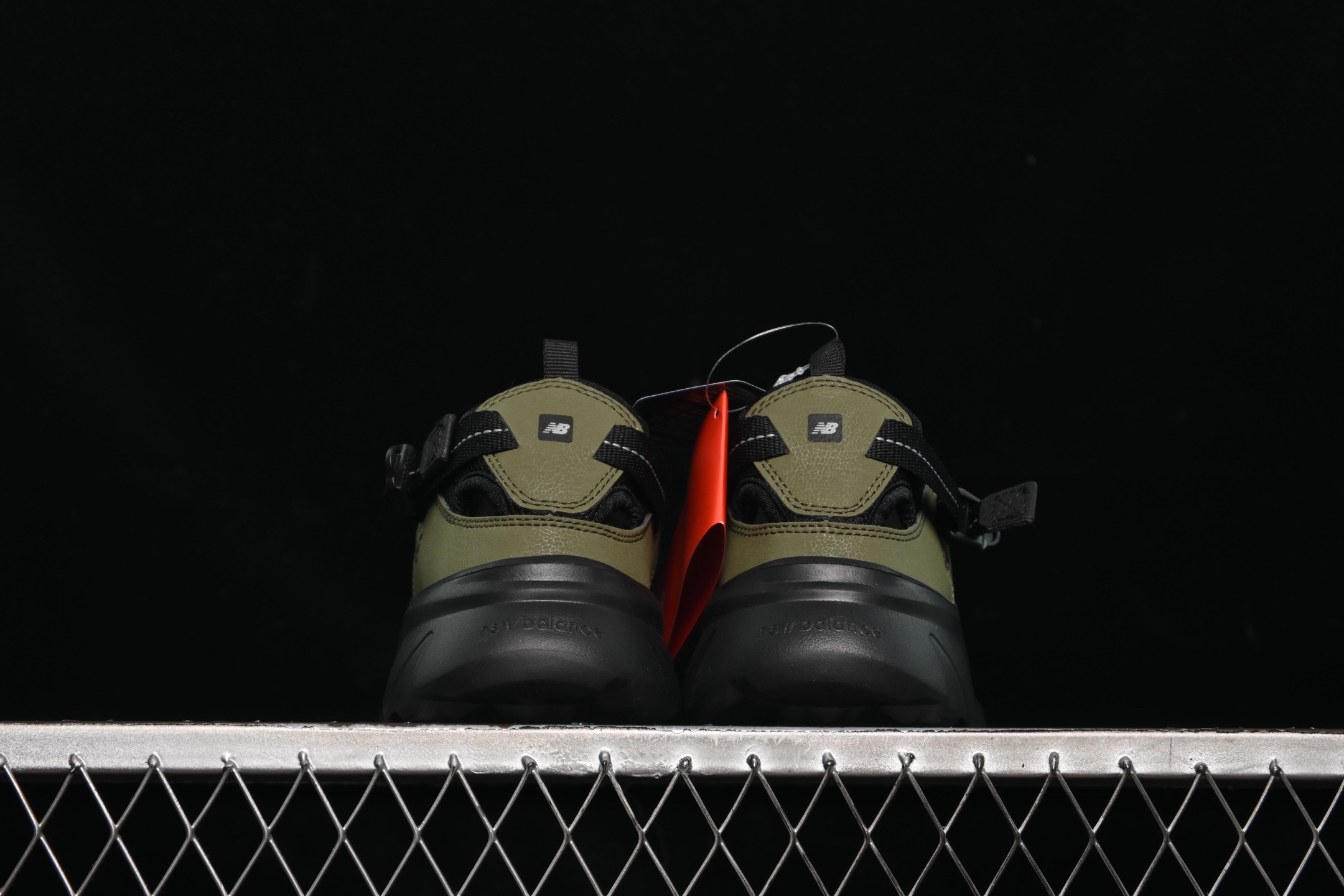 💰180纯原
New Balance 新百伦夏季透气低帮生活休闲鞋 SD2401KH
尺码：225（35-36）235（36.5-37.5）245（38-38.5）255（39-40）N.C3