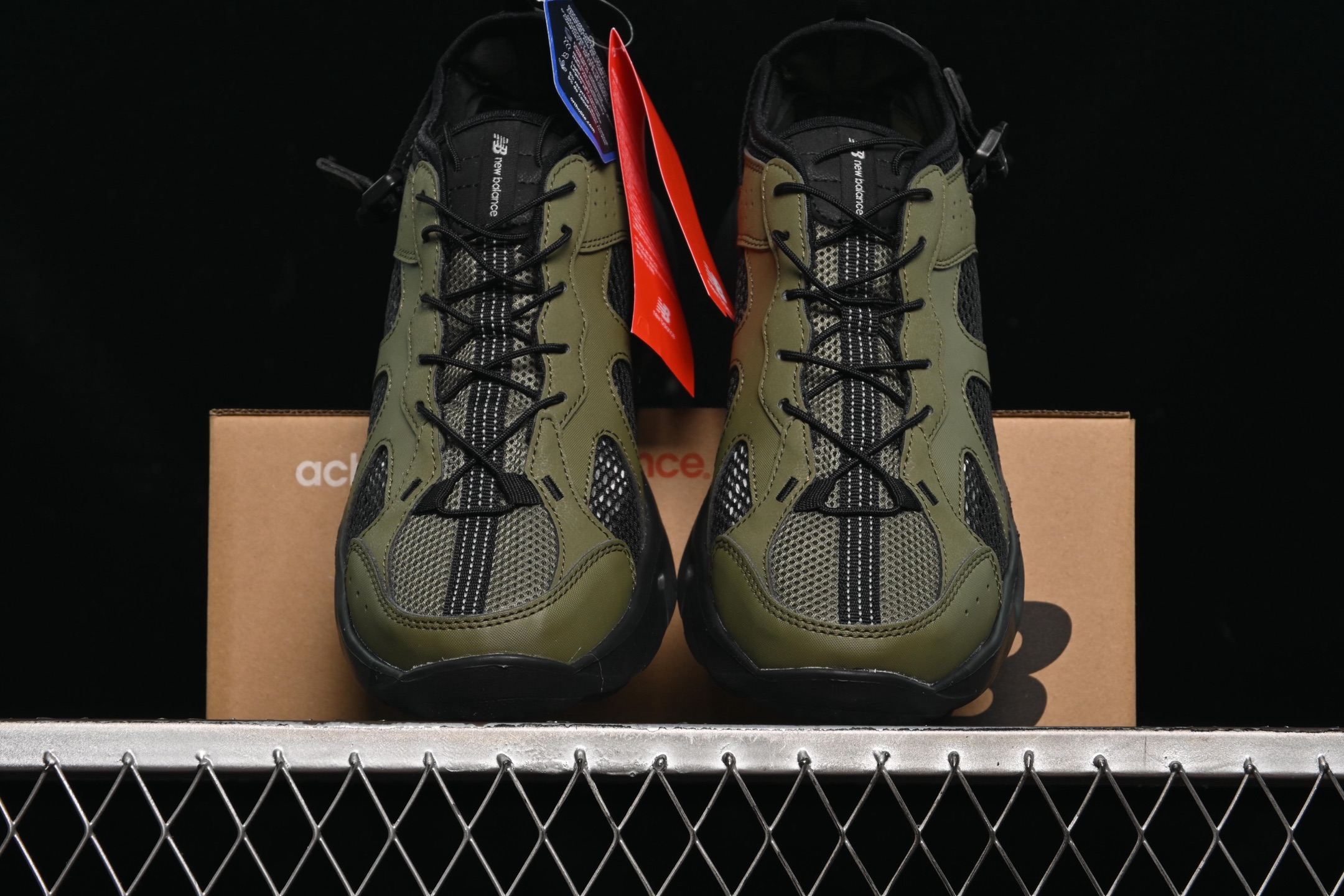 💰180纯原
New Balance 新百伦夏季透气低帮生活休闲鞋 SD2401KH
尺码：225（35-36）235（36.5-37.5）245（38-38.5）255（39-40）N.C3